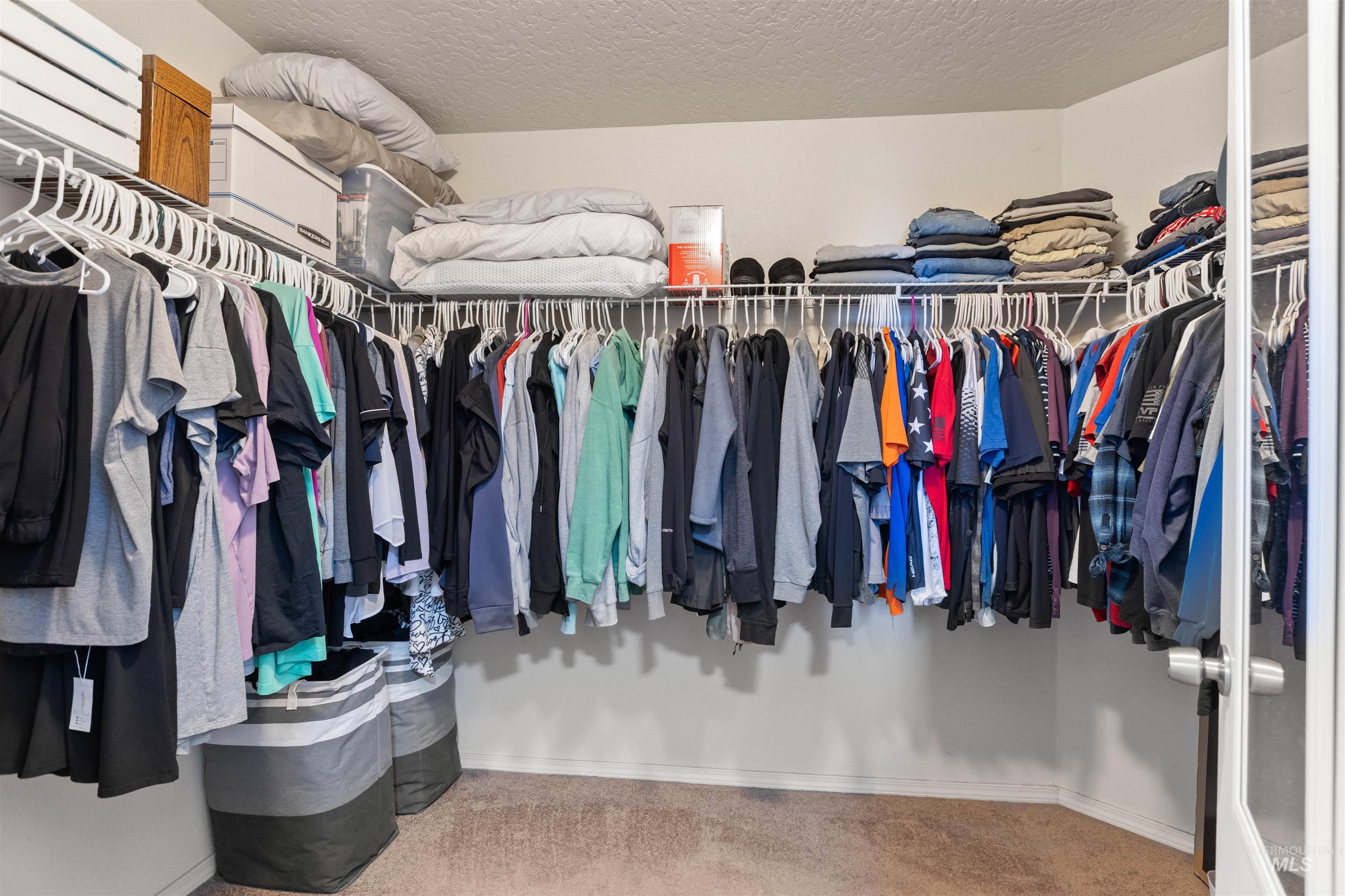 230 E Poplin St., Kuna, Idaho 83634-1492, 4 Bedrooms, 2.5 Bathrooms, Residential For Sale, Price $429,900, 98969142