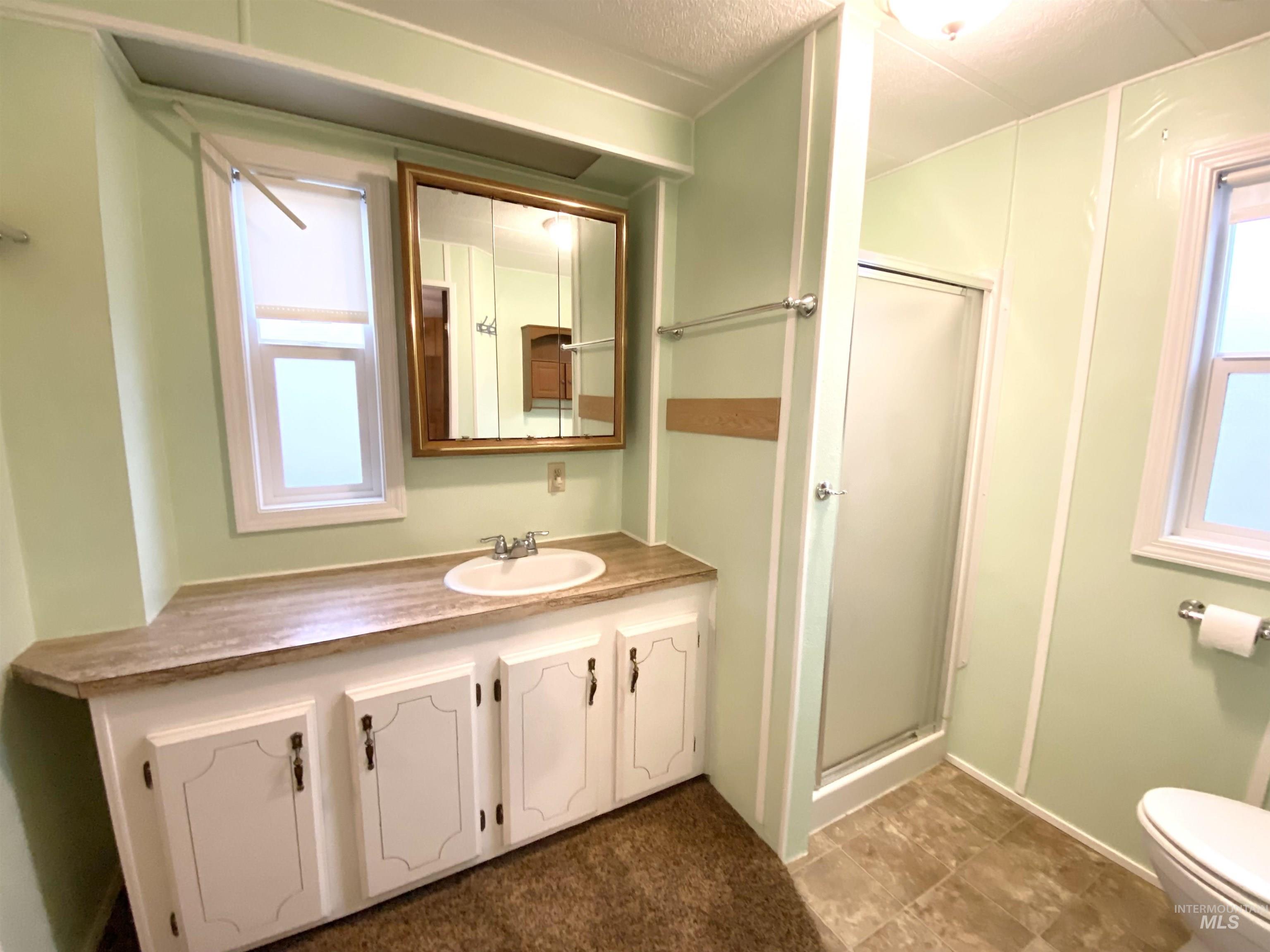 2205 E Linden, Caldwell, Idaho 83605, 2 Bedrooms, 2 Bathrooms, Residential For Sale, Price $79,900,MLS 98969158