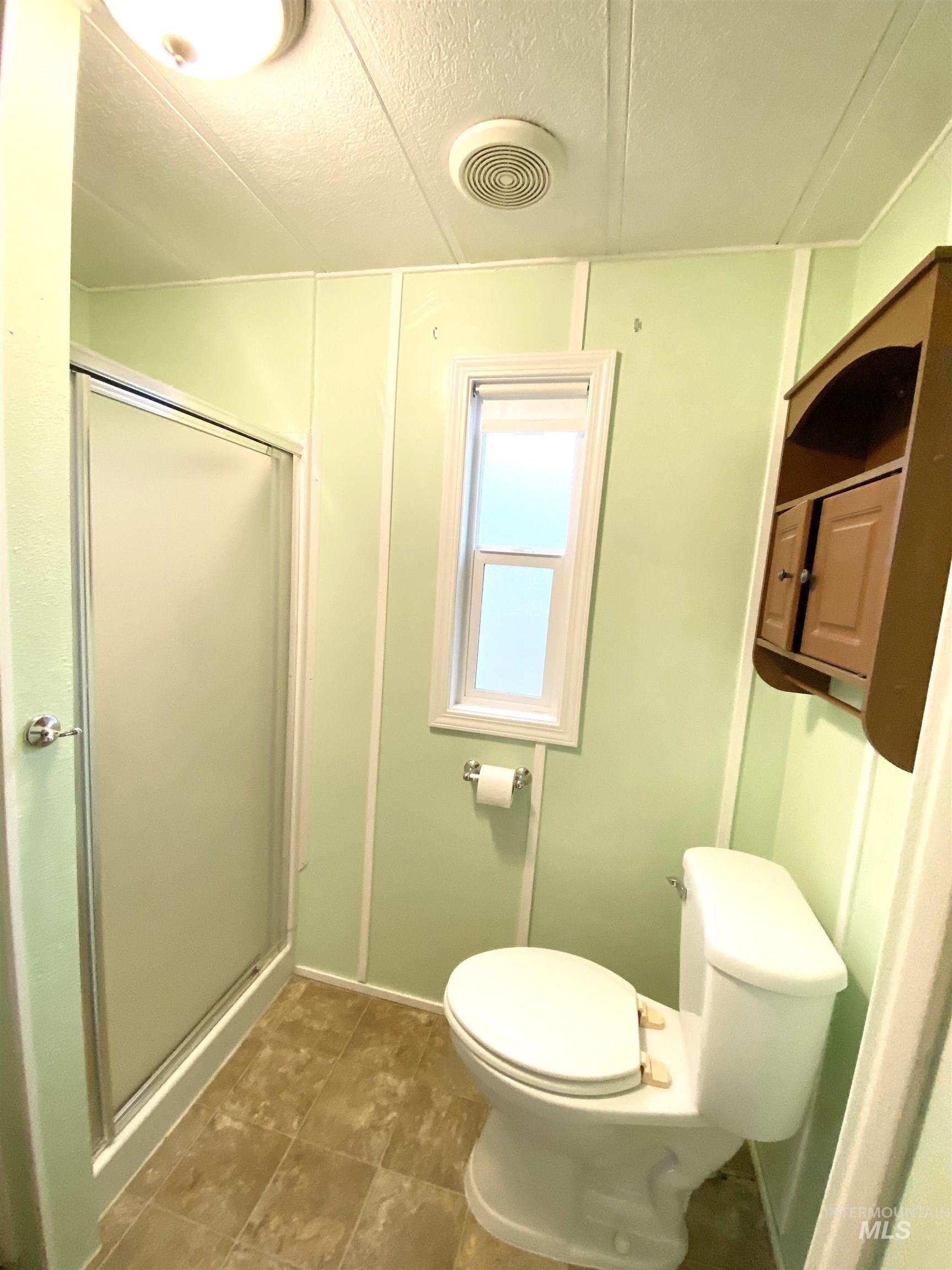 2205 E Linden, Caldwell, Idaho 83605, 2 Bedrooms, 2 Bathrooms, Residential For Sale, Price $79,900,MLS 98969158