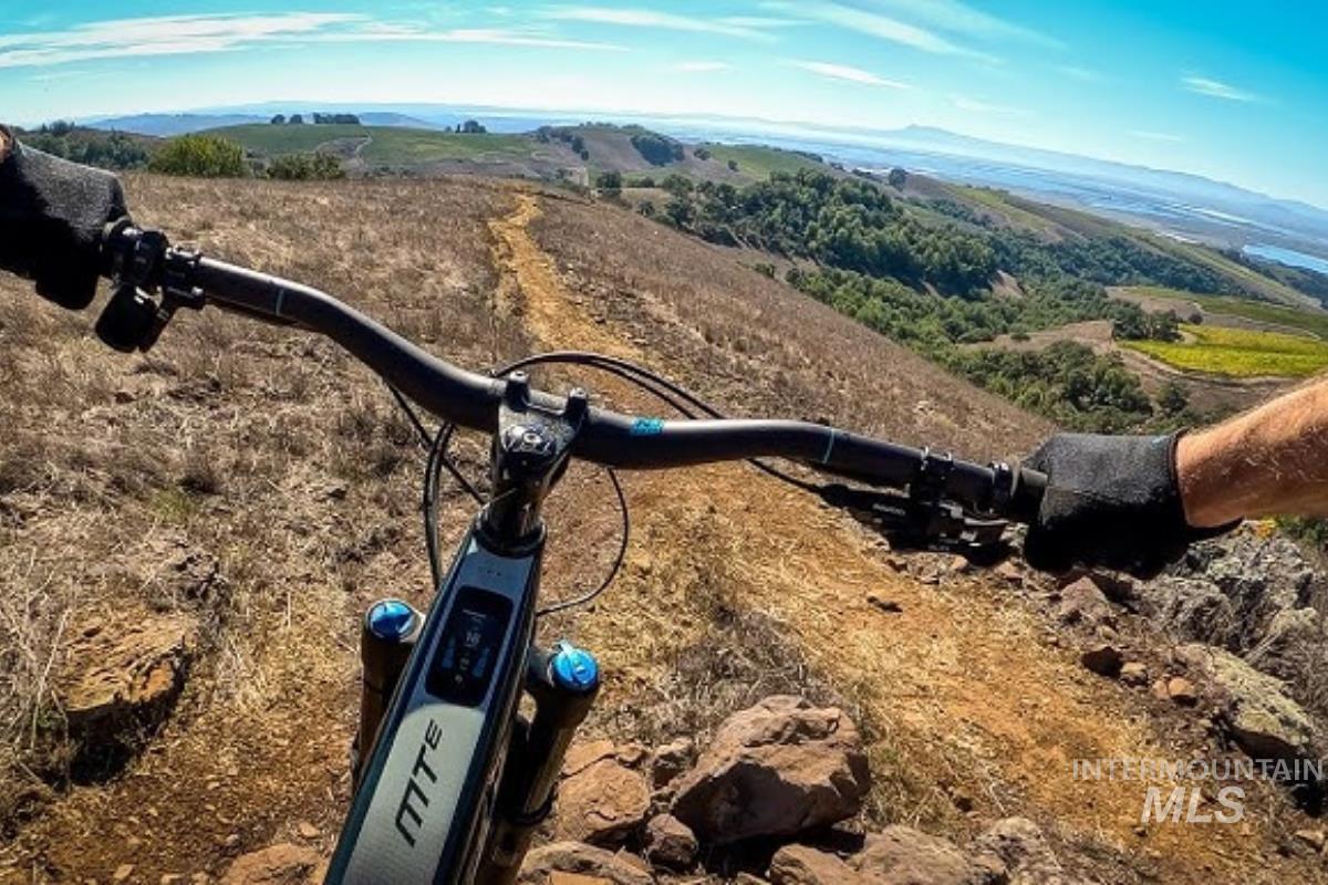 19011 N Eaglestone Pl, Boise, Idaho 83714-2010, 4 Bedrooms, 3 Bathrooms, Residential For Sale, Price $1,175,000,MLS 98969162