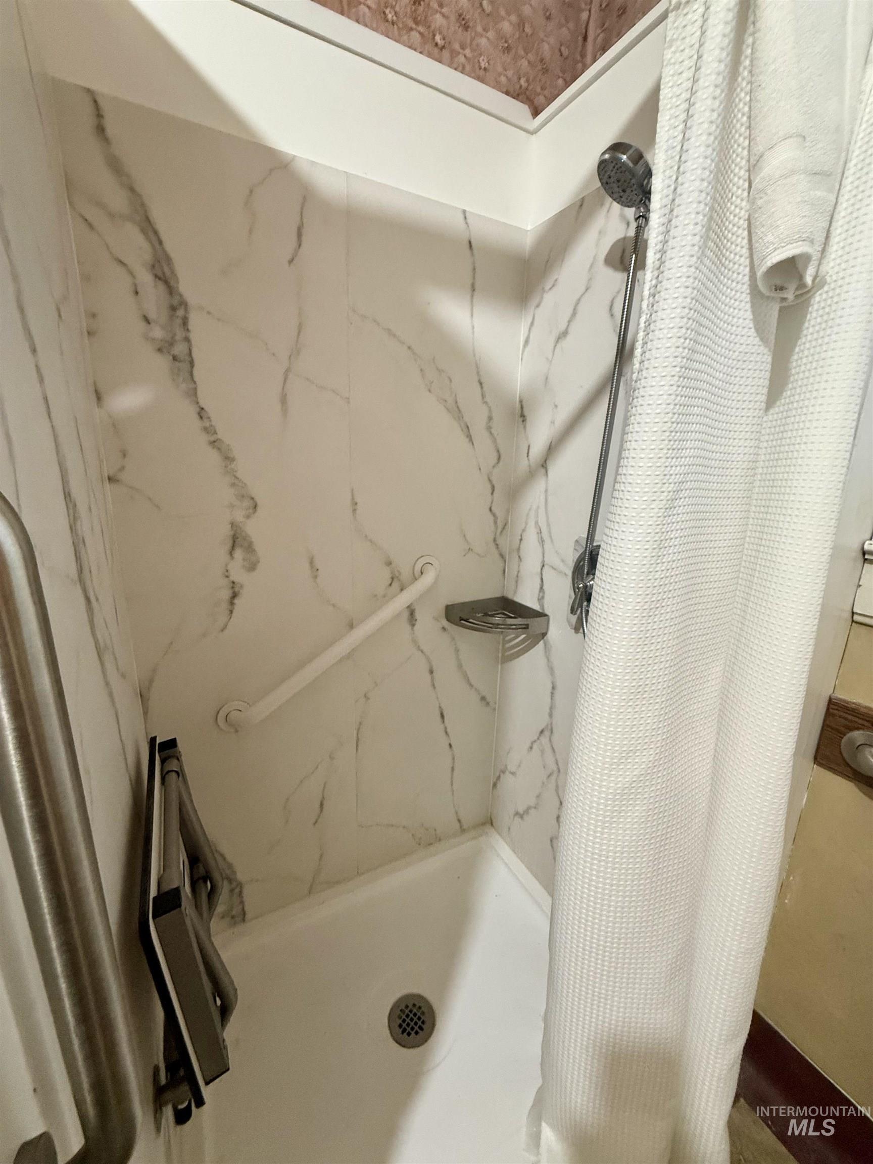 1368 Chestnut St., Clarkston, Washington 99403, 3 Bedrooms, 1 Bathroom, Residential For Sale, Price $325,000,MLS 98969164