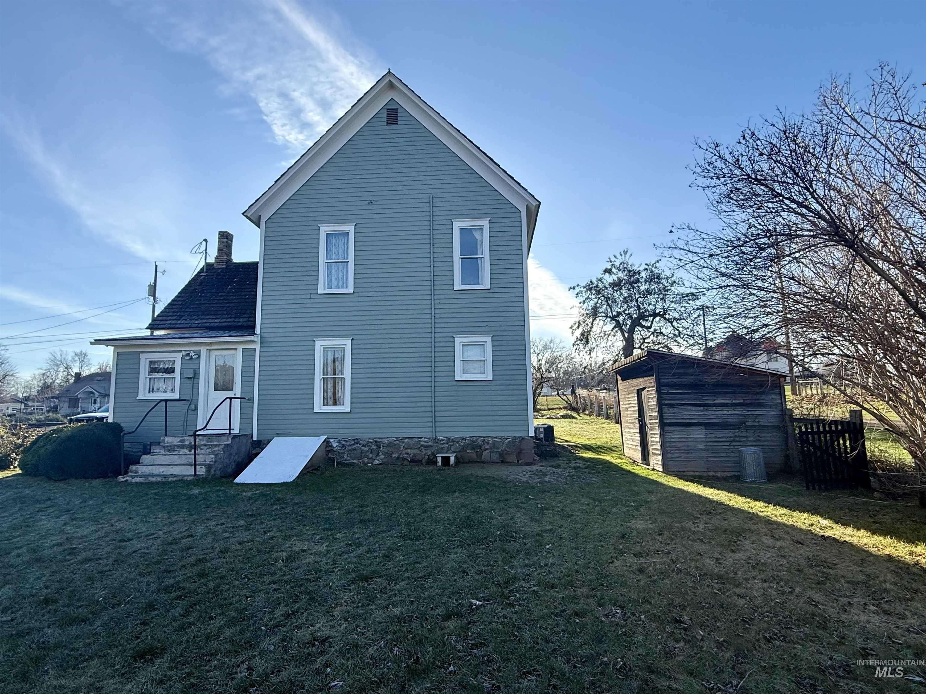 1368 Chestnut St., Clarkston, Washington 99403, 3 Bedrooms, 1 Bathroom, Residential For Sale, Price $325,000,MLS 98969164