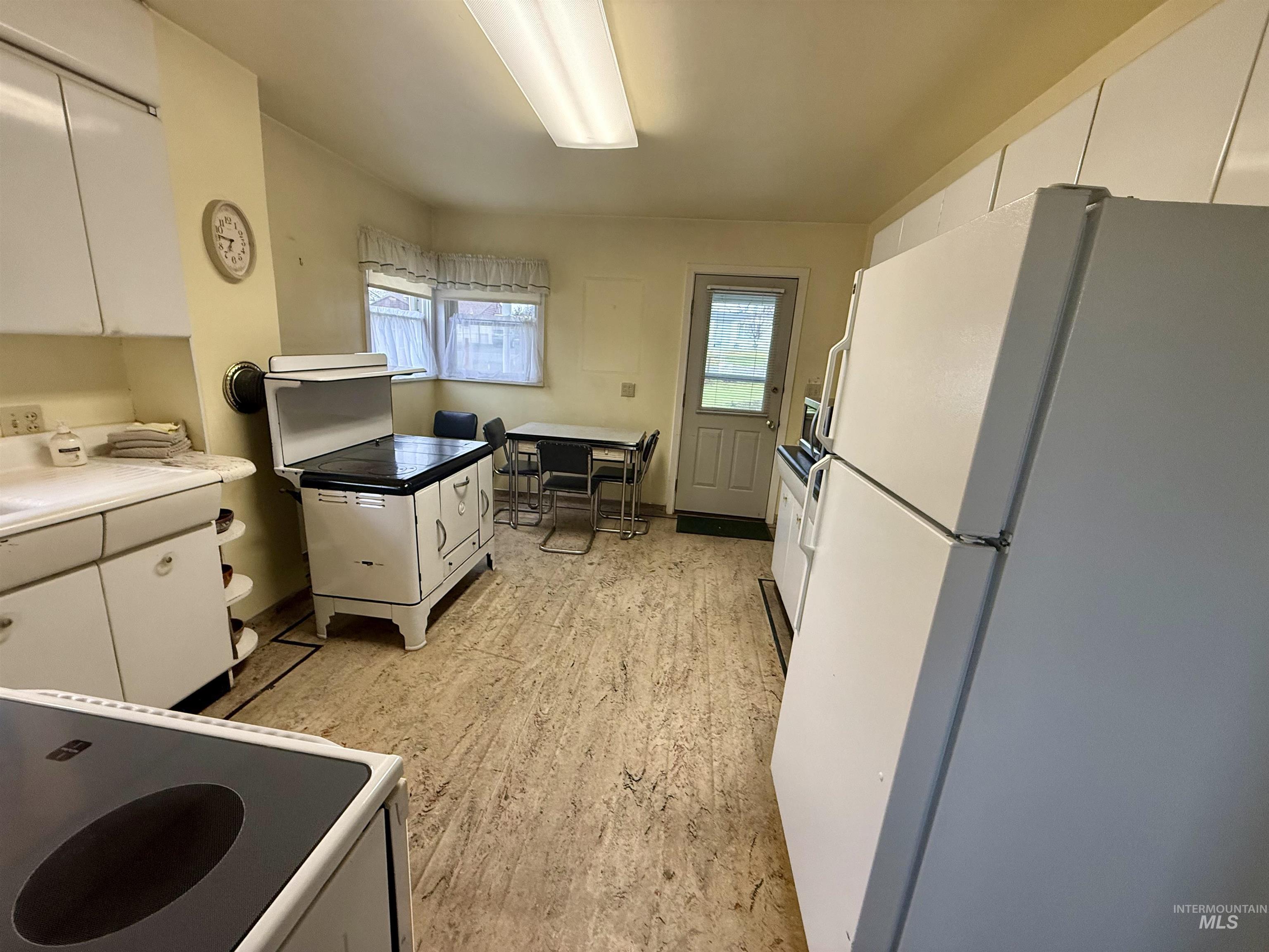 1368 Chestnut St., Clarkston, Washington 99403, 3 Bedrooms, 1 Bathroom, Residential For Sale, Price $325,000,MLS 98969164