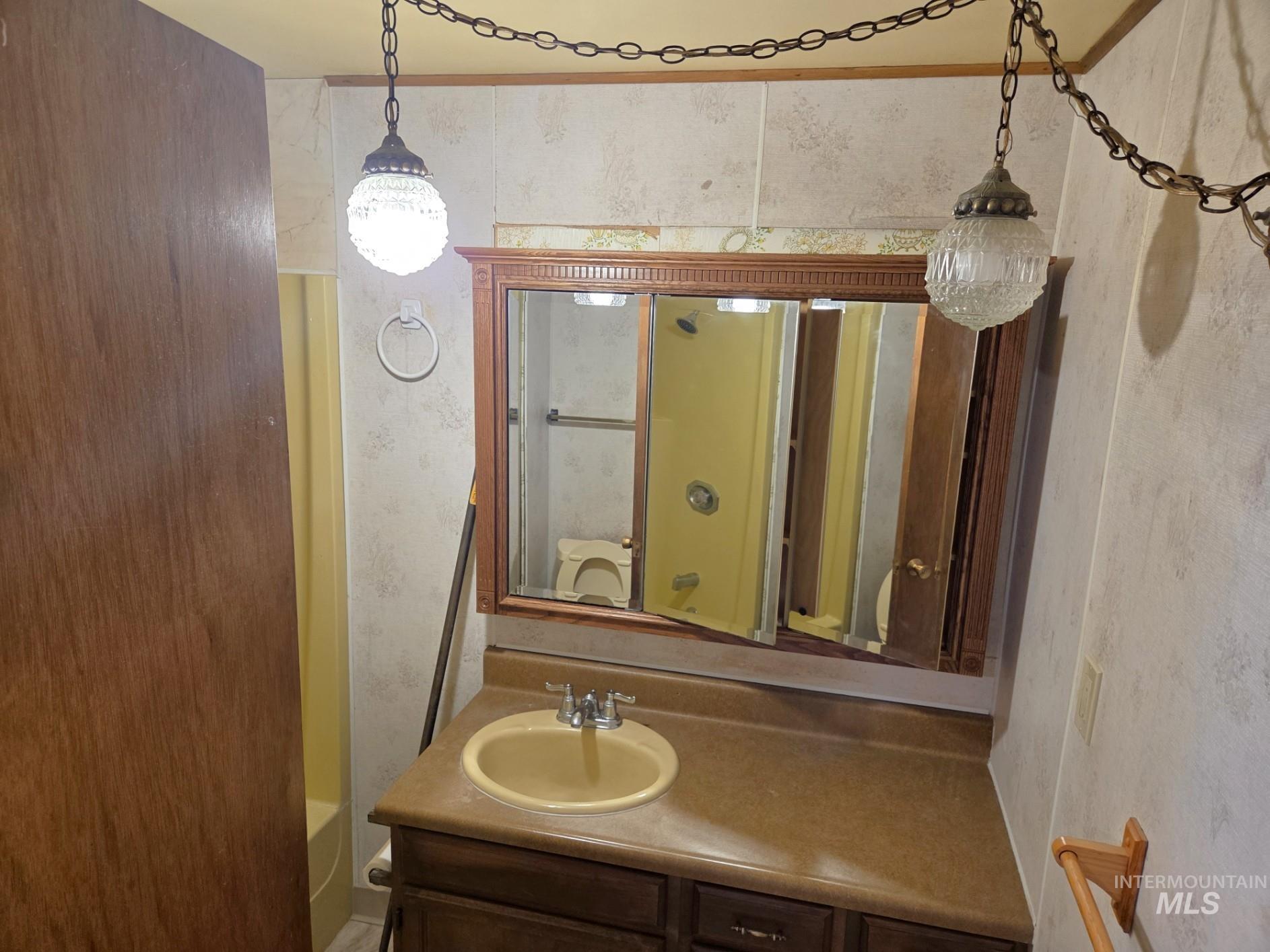 615 N Washington, Moscow, Idaho 83843, 4 Bedrooms, 2 Bathrooms, Residential For Sale, Price $505,000,MLS 98969172