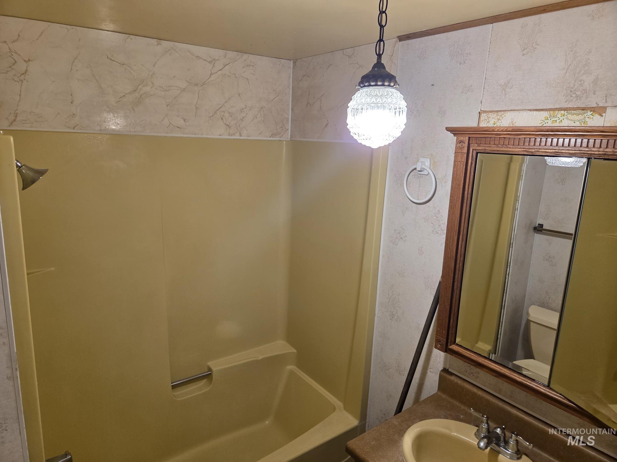 615 N Washington, Moscow, Idaho 83843, 4 Bedrooms, 2 Bathrooms, Residential For Sale, Price $449,000,MLS 98969172
