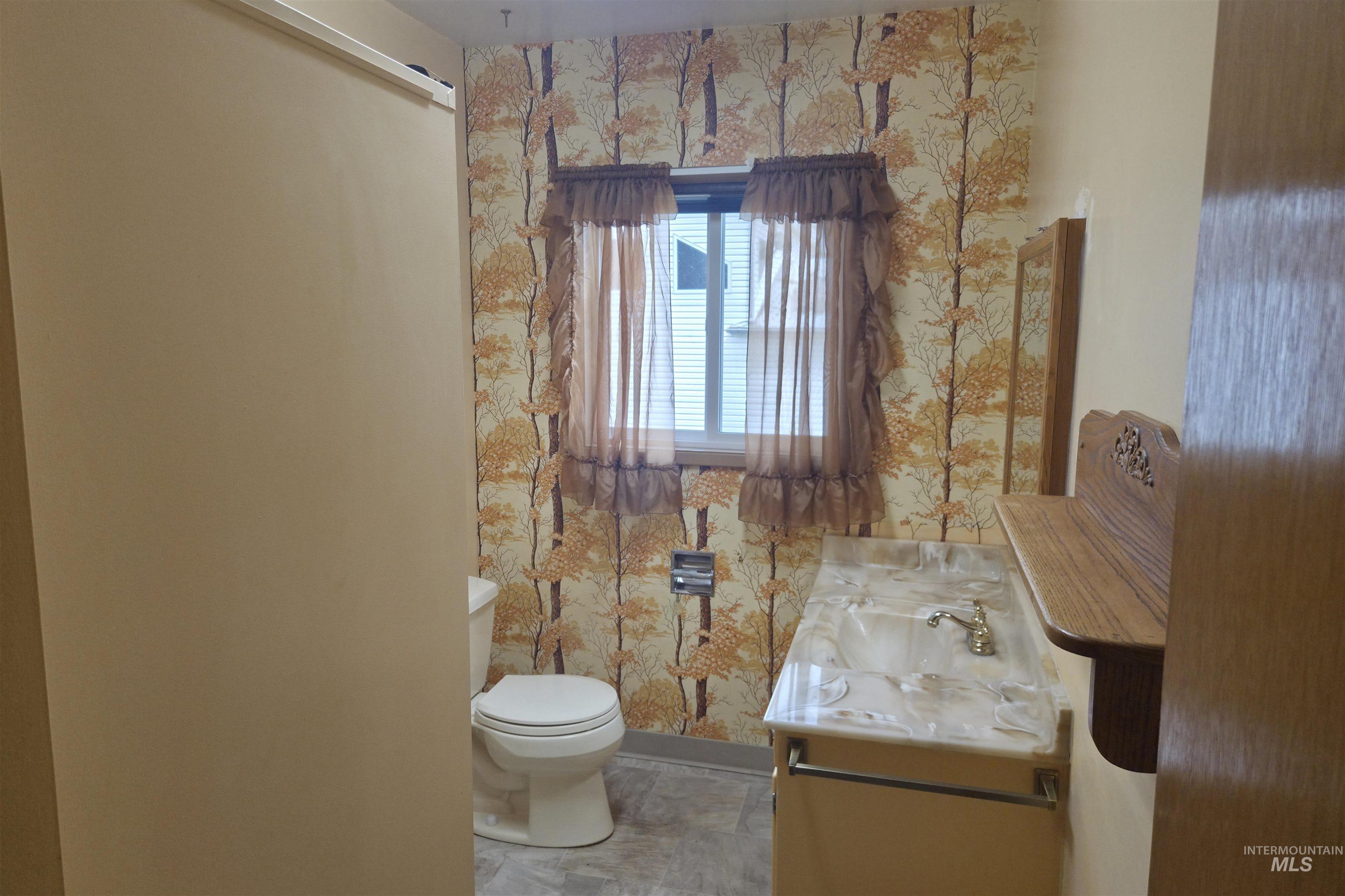 615 N Washington, Moscow, Idaho 83843, 4 Bedrooms, 2 Bathrooms, Residential For Sale, Price $449,000,MLS 98969172