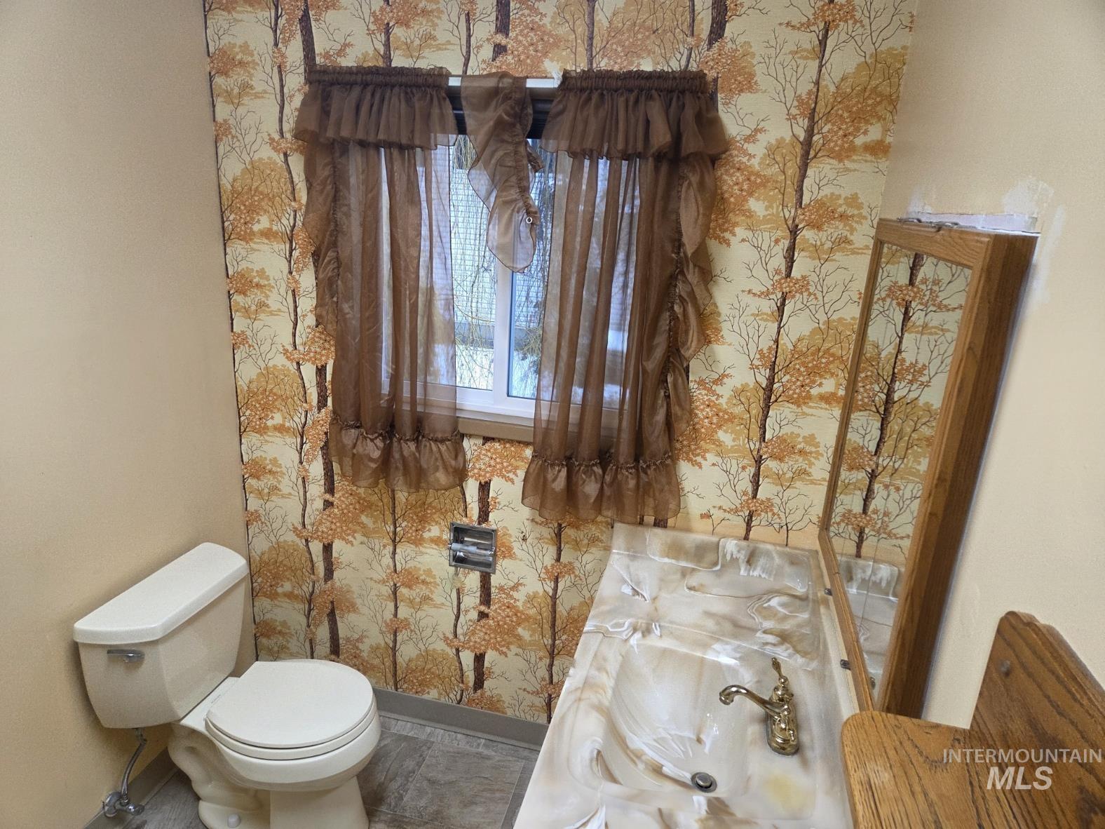 615 N Washington, Moscow, Idaho 83843, 4 Bedrooms, 2 Bathrooms, Residential For Sale, Price $505,000,MLS 98969172