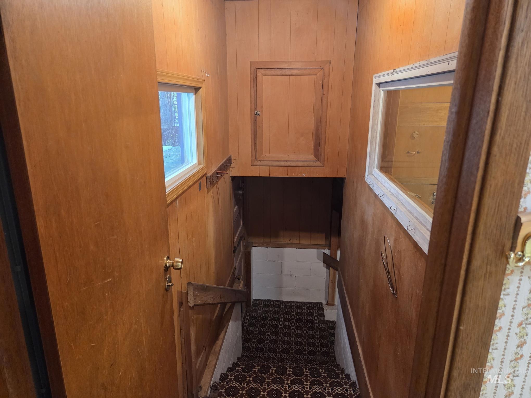 615 N Washington, Moscow, Idaho 83843, 4 Bedrooms, 2 Bathrooms, Residential For Sale, Price $505,000,MLS 98969172