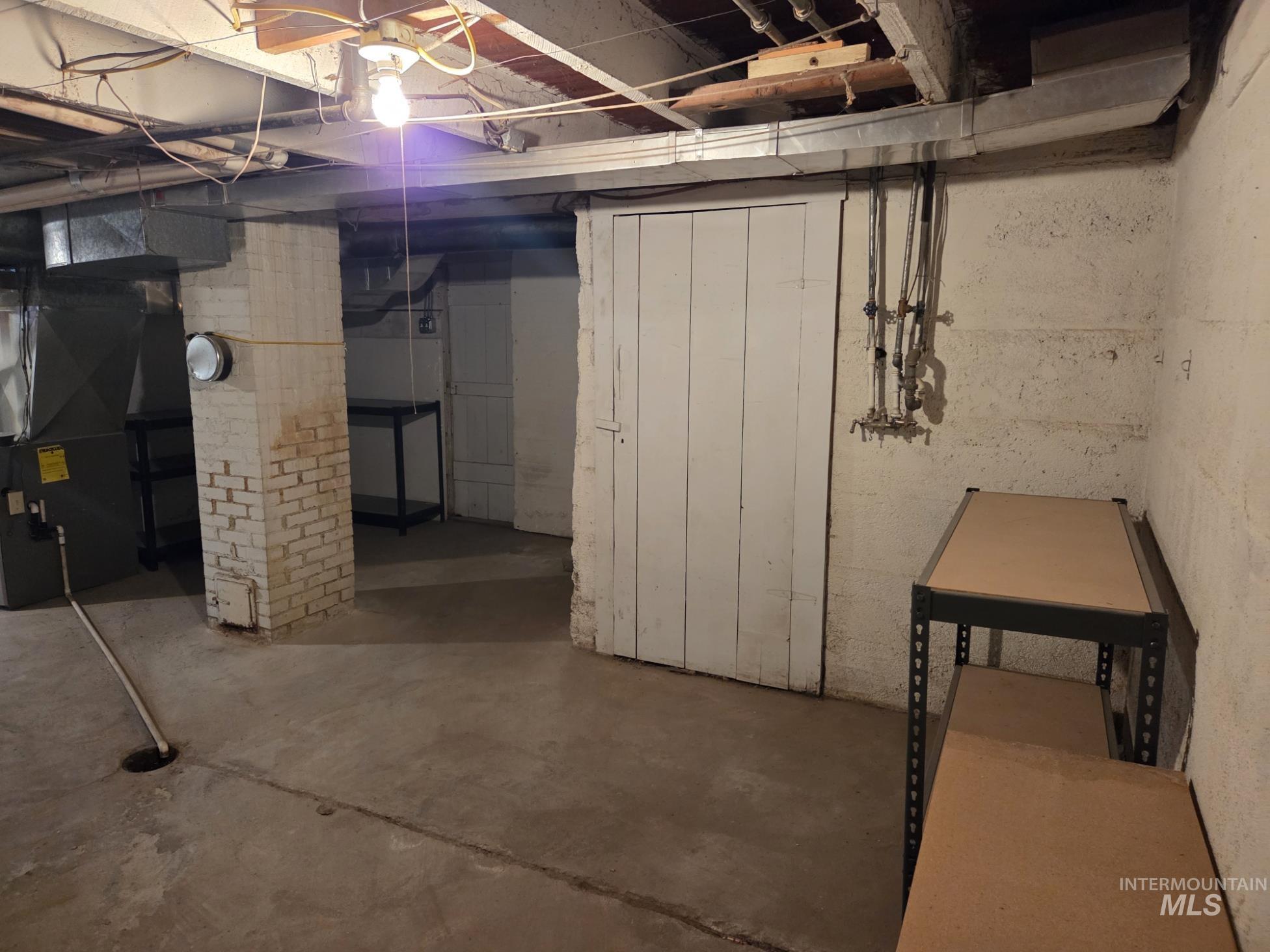 615 N Washington, Moscow, Idaho 83843, 4 Bedrooms, 2 Bathrooms, Residential For Sale, Price $505,000,MLS 98969172