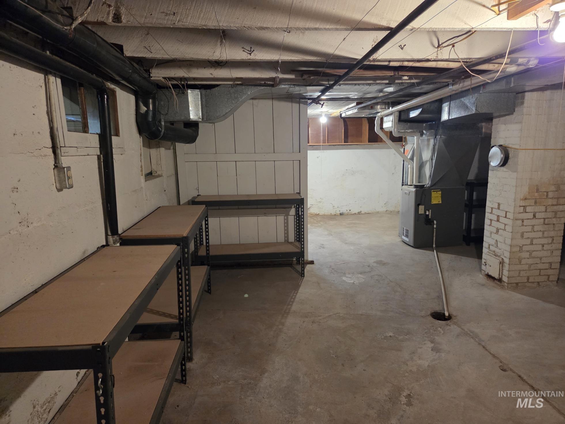 615 N Washington, Moscow, Idaho 83843, 4 Bedrooms, 2 Bathrooms, Residential For Sale, Price $505,000,MLS 98969172