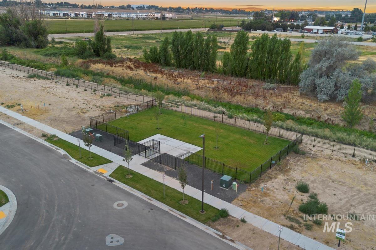 45 N Feather Reed Ave., Meridian, Idaho 83642, 3 Bedrooms, 2.5 Bathrooms, Residential For Sale, Price $555,500,MLS 98969184