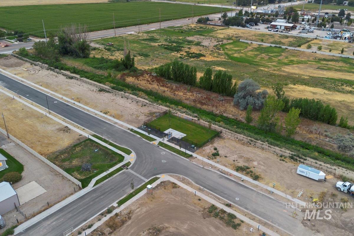 45 N Feather Reed Ave., Meridian, Idaho 83642, 3 Bedrooms, 2.5 Bathrooms, Residential For Sale, Price $555,500,MLS 98969184