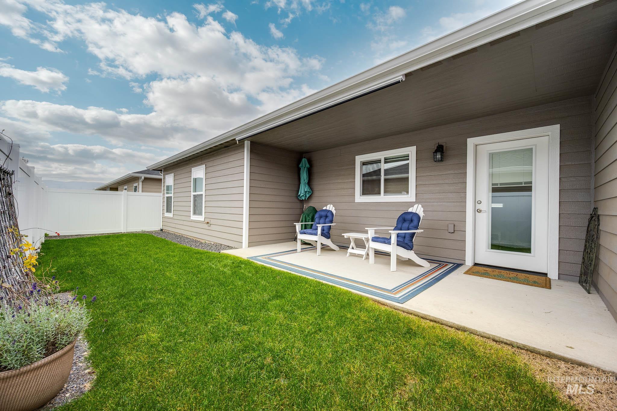 2586 Springsnow Street, Clarkston, Washington 99403, 3 Bedrooms, 2 Bathrooms, Residential For Sale, Price $353,000,MLS 98969189