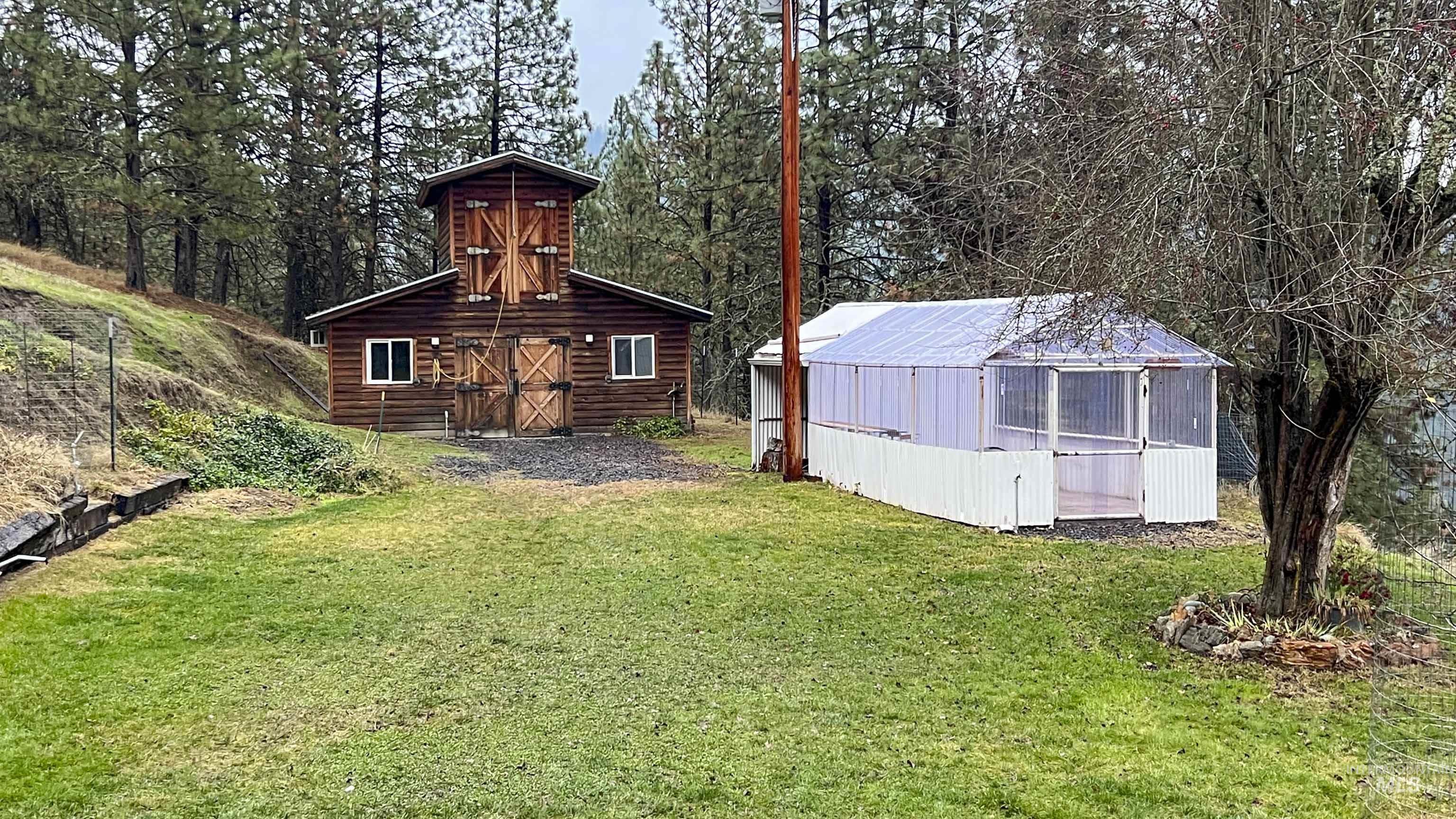 719 Viewpoint Rd, Ahsahka, Idaho 83520, 2 Bedrooms, 1 Bathroom, Residential For Sale, Price $415,000,MLS 98969193