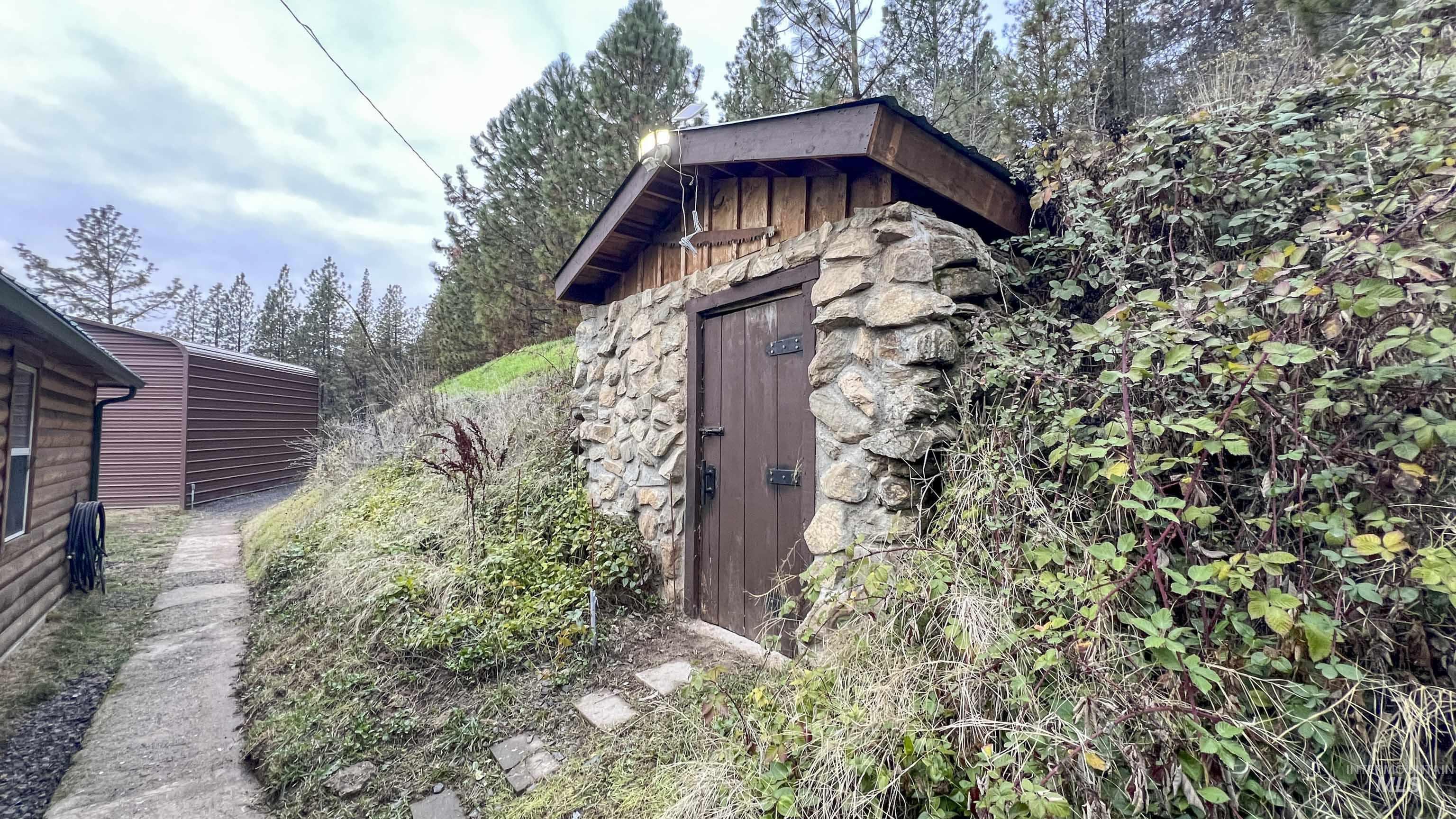 719 Viewpoint Rd, Ahsahka, Idaho 83520, 2 Bedrooms, 1 Bathroom, Residential For Sale, Price $415,000,MLS 98969193