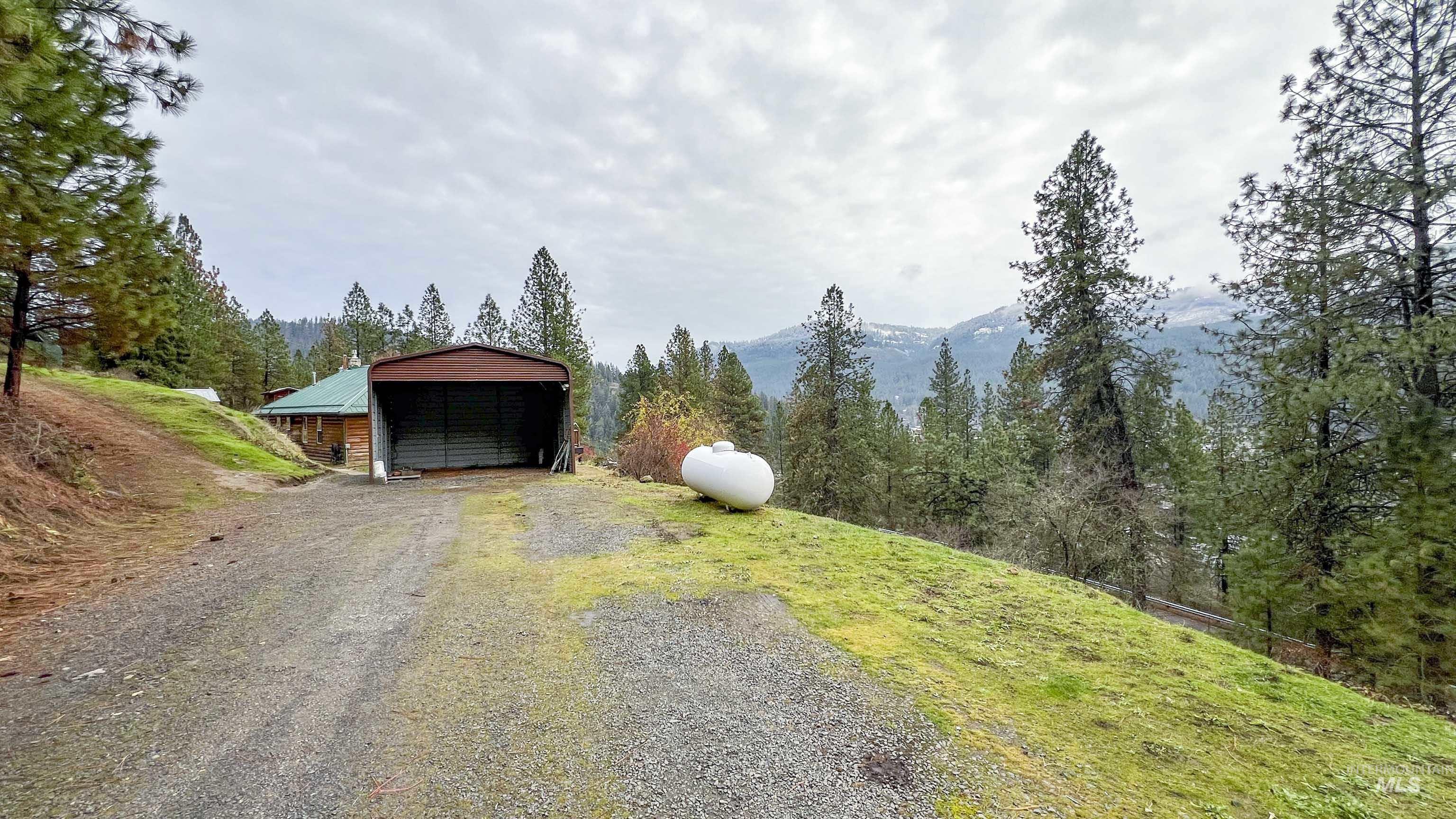 719 Viewpoint Rd, Ahsahka, Idaho 83520, 2 Bedrooms, 1 Bathroom, Residential For Sale, Price $415,000,MLS 98969193