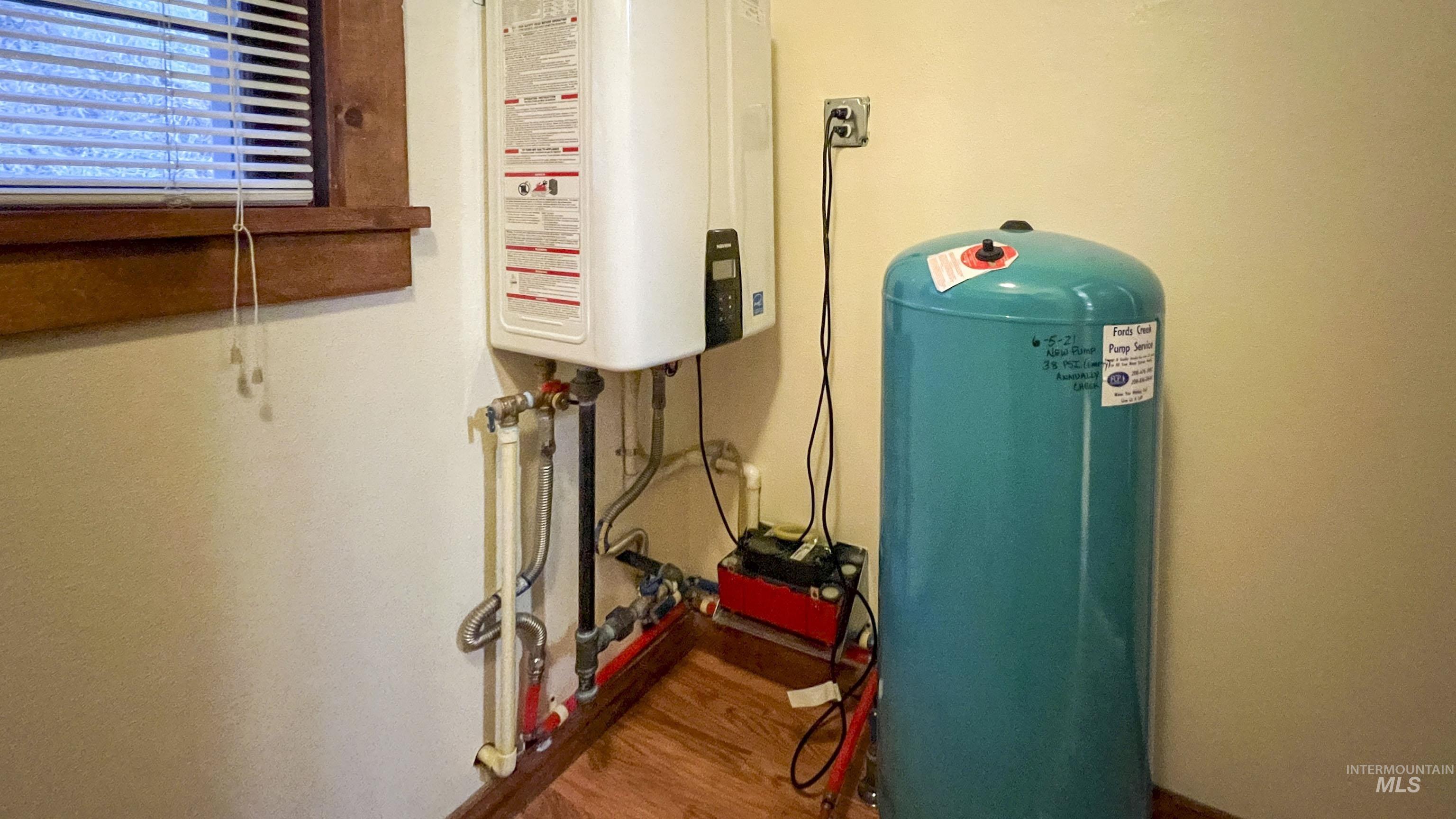 719 Viewpoint Rd, Ahsahka, Idaho 83520, 2 Bedrooms, 1 Bathroom, Residential For Sale, Price $415,000,MLS 98969193