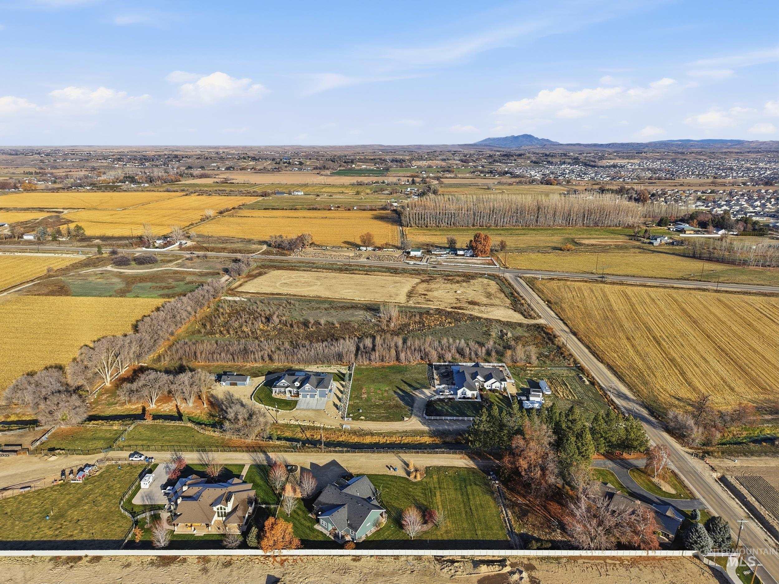 6283 Bud Lane, Star, Idaho 83669, 3 Bedrooms, 2.5 Bathrooms, Residential For Sale, Price $675,000,MLS 98969195