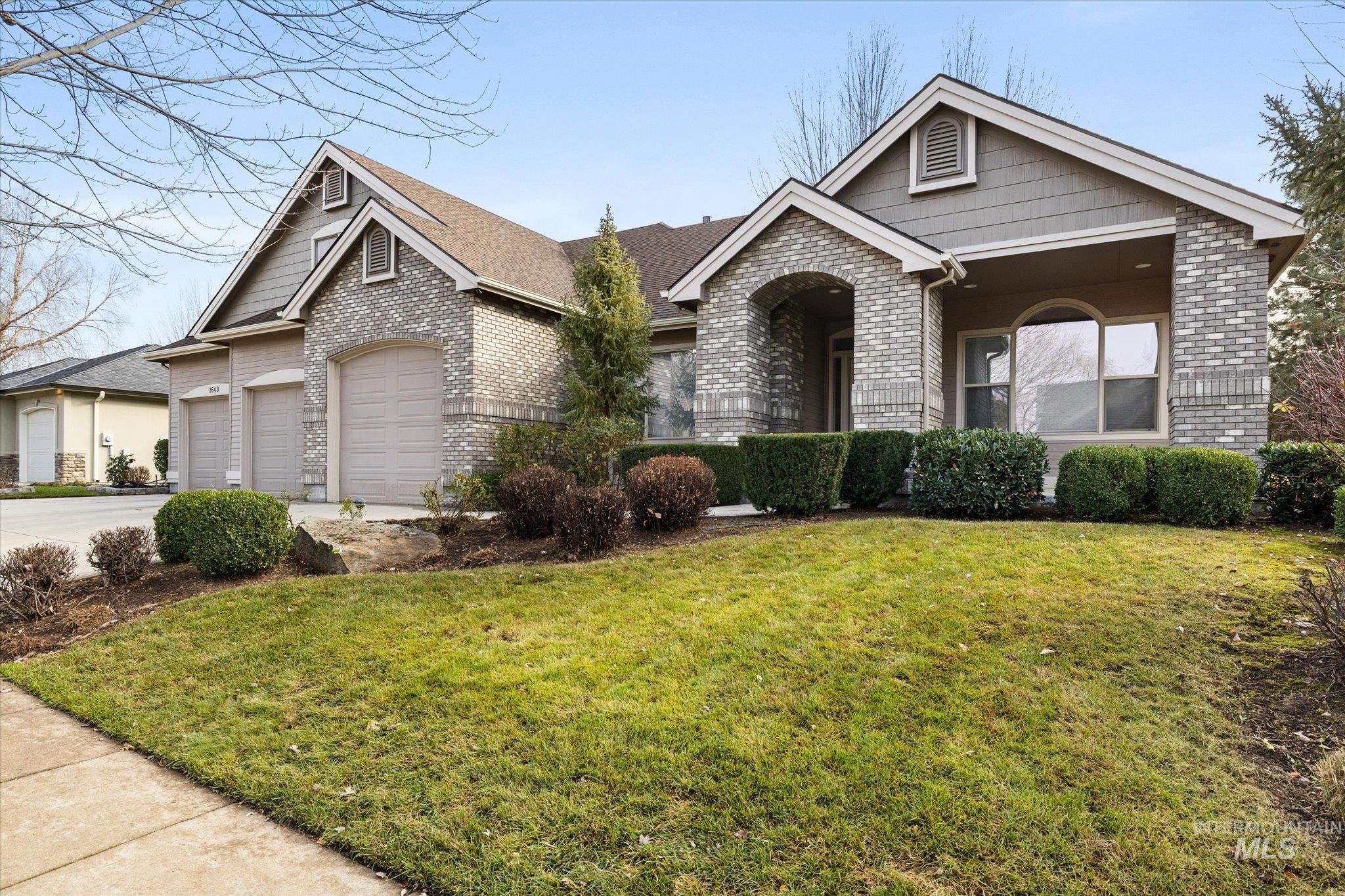 1643 N Watson Pl, Eagle, Idaho 83616, 5 Bedrooms, 4.5 Bathrooms, Residential For Sale, Price $1,289,000,MLS 98969198