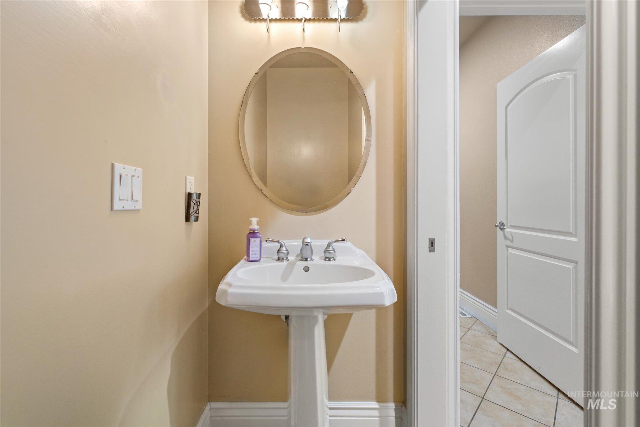 1643 N Watson Pl, Eagle, Idaho 83616, 5 Bedrooms, 4.5 Bathrooms, Residential For Sale, Price $1,289,000,MLS 98969198