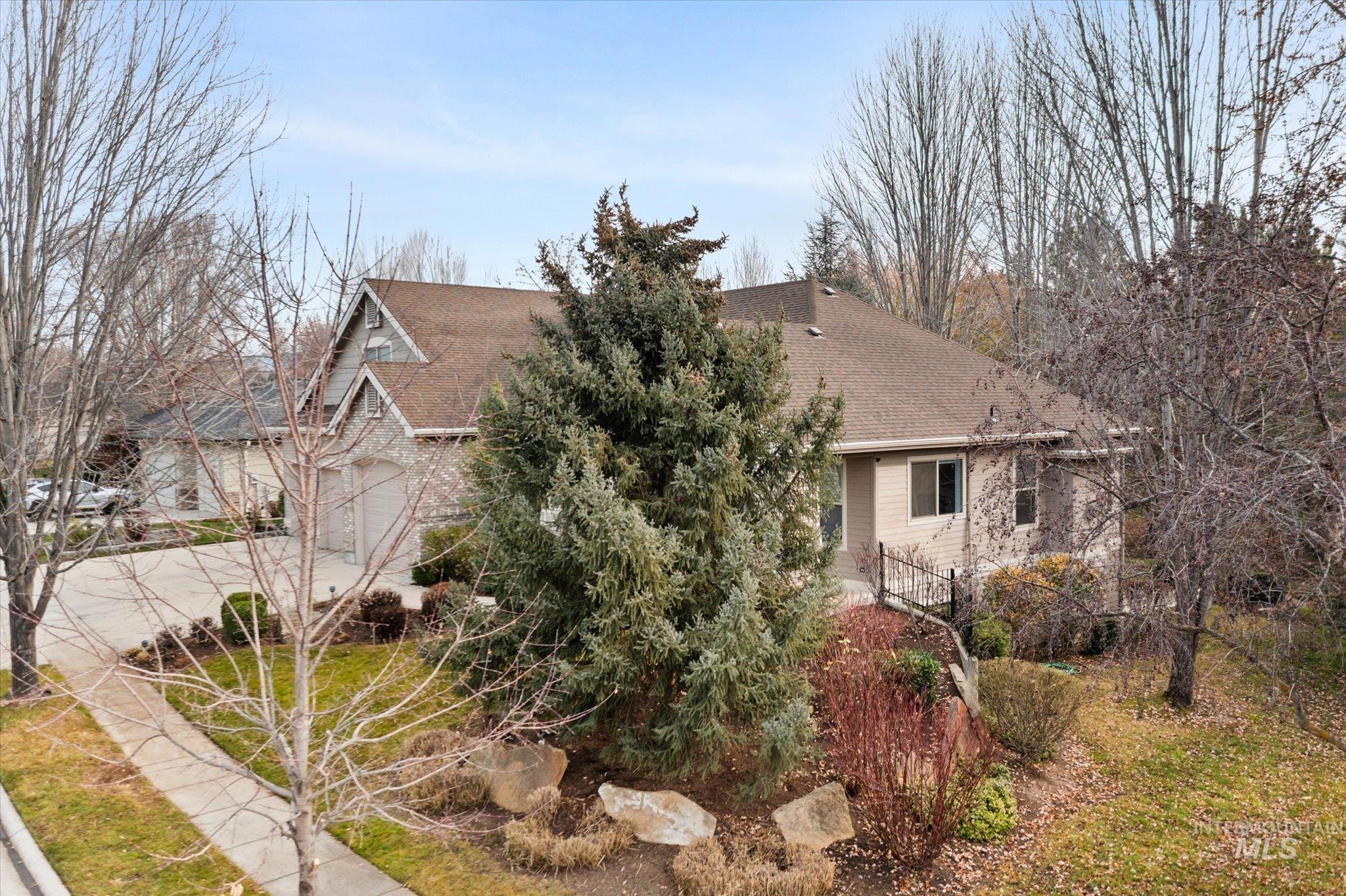 1643 N Watson Pl, Eagle, Idaho 83616, 5 Bedrooms, 4.5 Bathrooms, Residential For Sale, Price $1,289,000,MLS 98969198