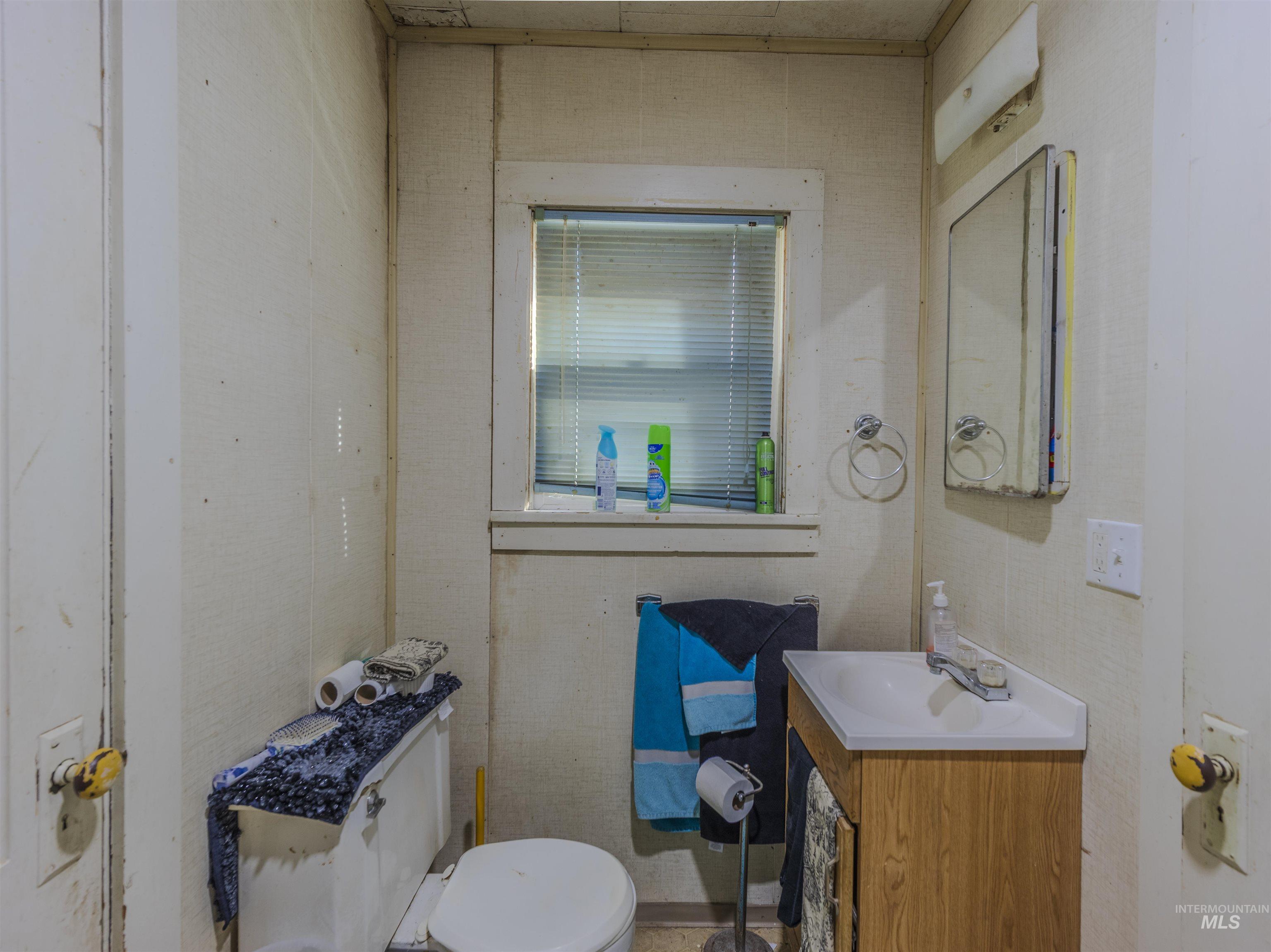 607 6th St., Craigmont, Idaho 83523, 4 Bedrooms, 2 Bathrooms, Residential For Sale, Price $184,000,MLS 98969204