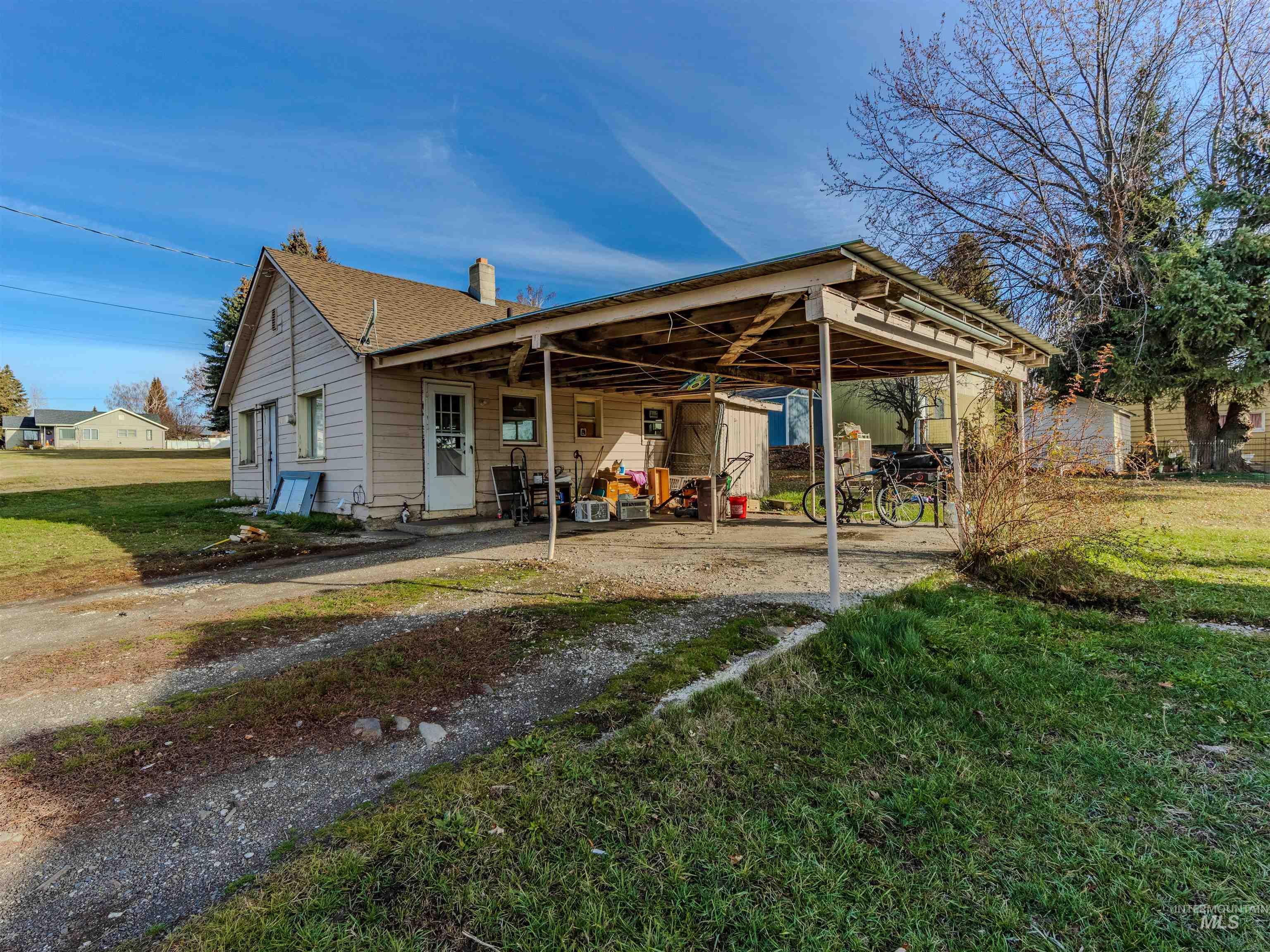 607 6th St., Craigmont, Idaho 83523, 4 Bedrooms, 2 Bathrooms, Residential For Sale, Price $184,000,MLS 98969204