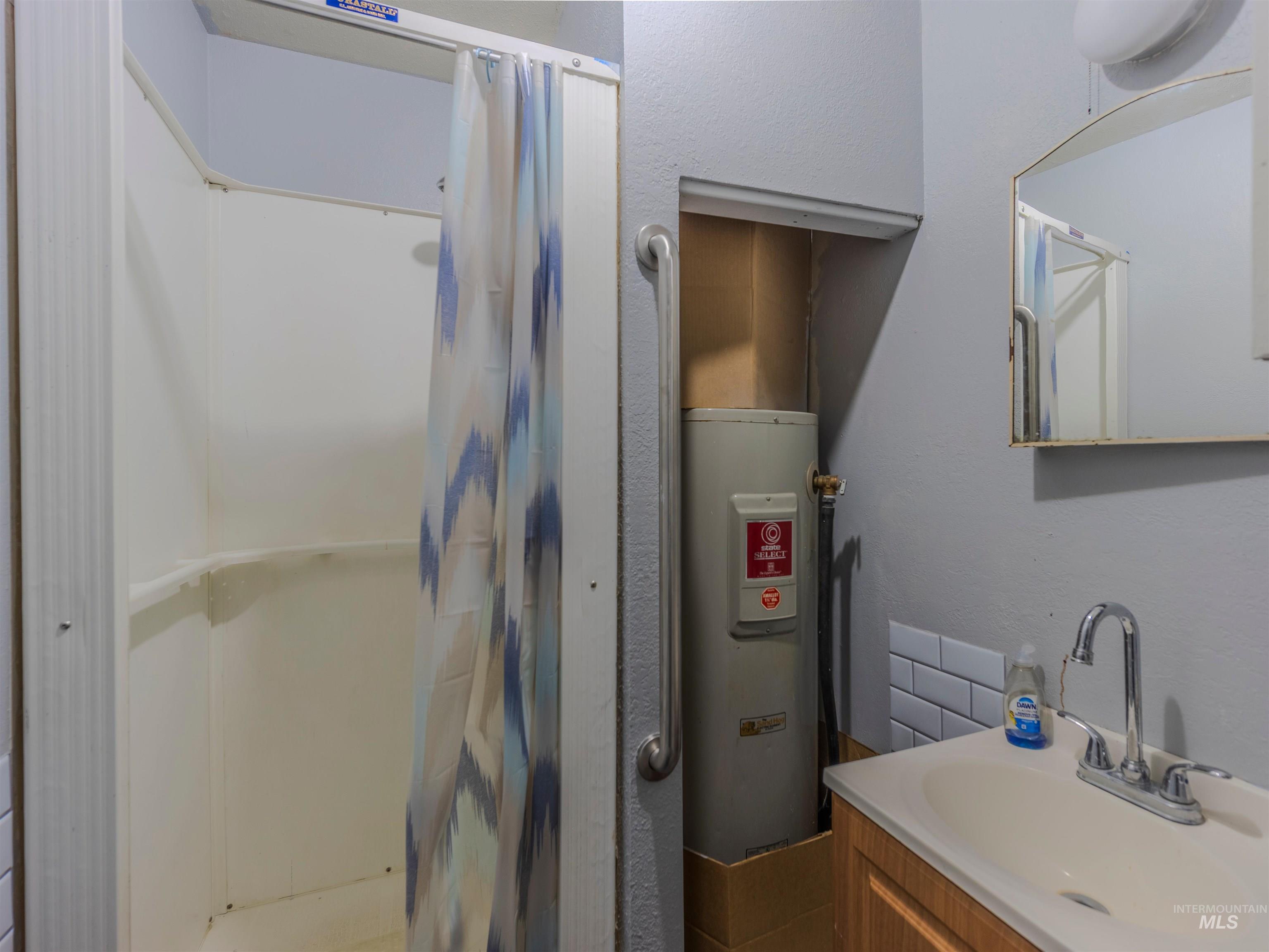 607 6th St., Craigmont, Idaho 83523, 4 Bedrooms, 2 Bathrooms, Residential For Sale, Price $184,000,MLS 98969204