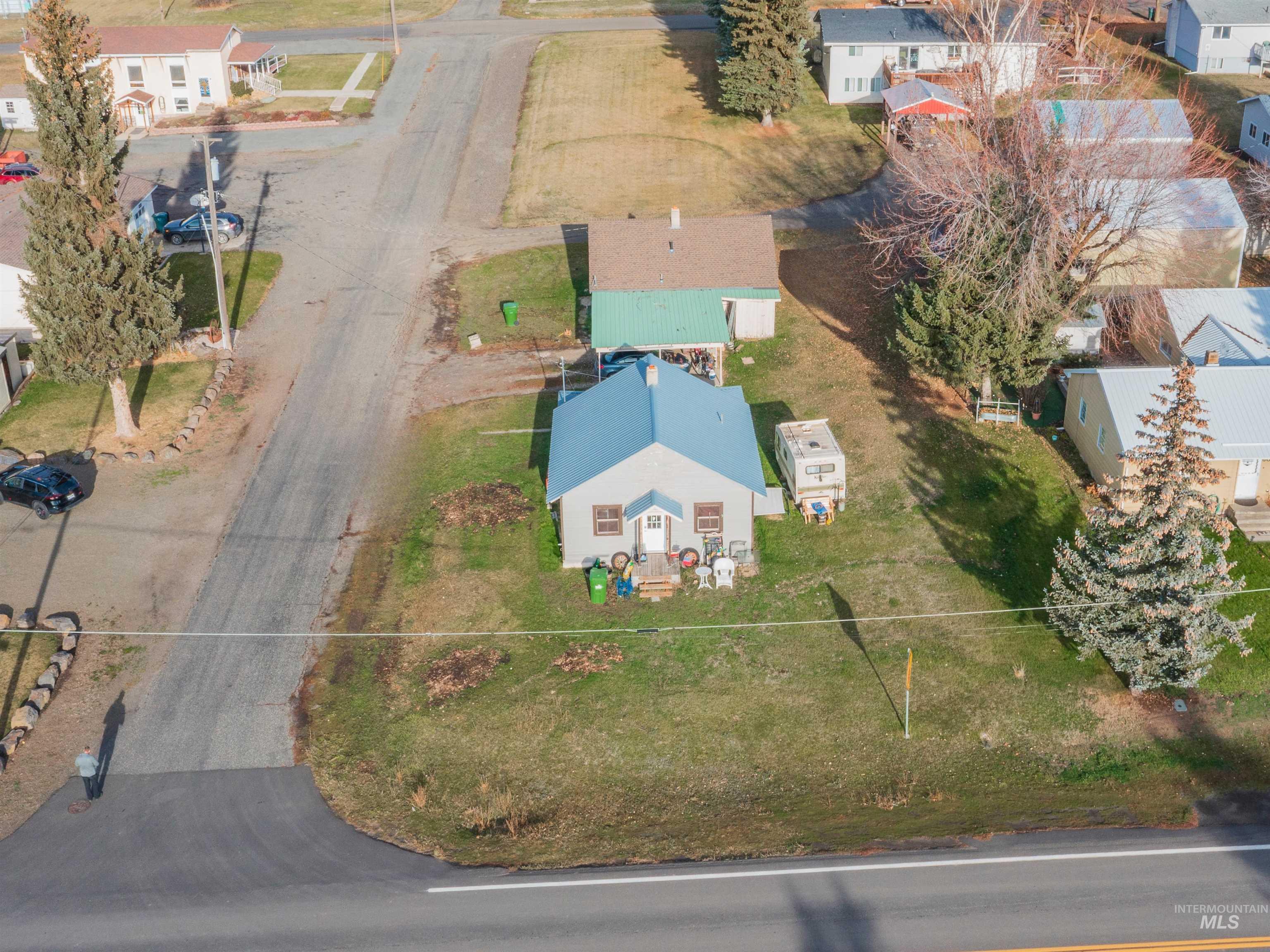 607 6th St., Craigmont, Idaho 83523, 4 Bedrooms, 2 Bathrooms, Residential For Sale, Price $184,000,MLS 98969204