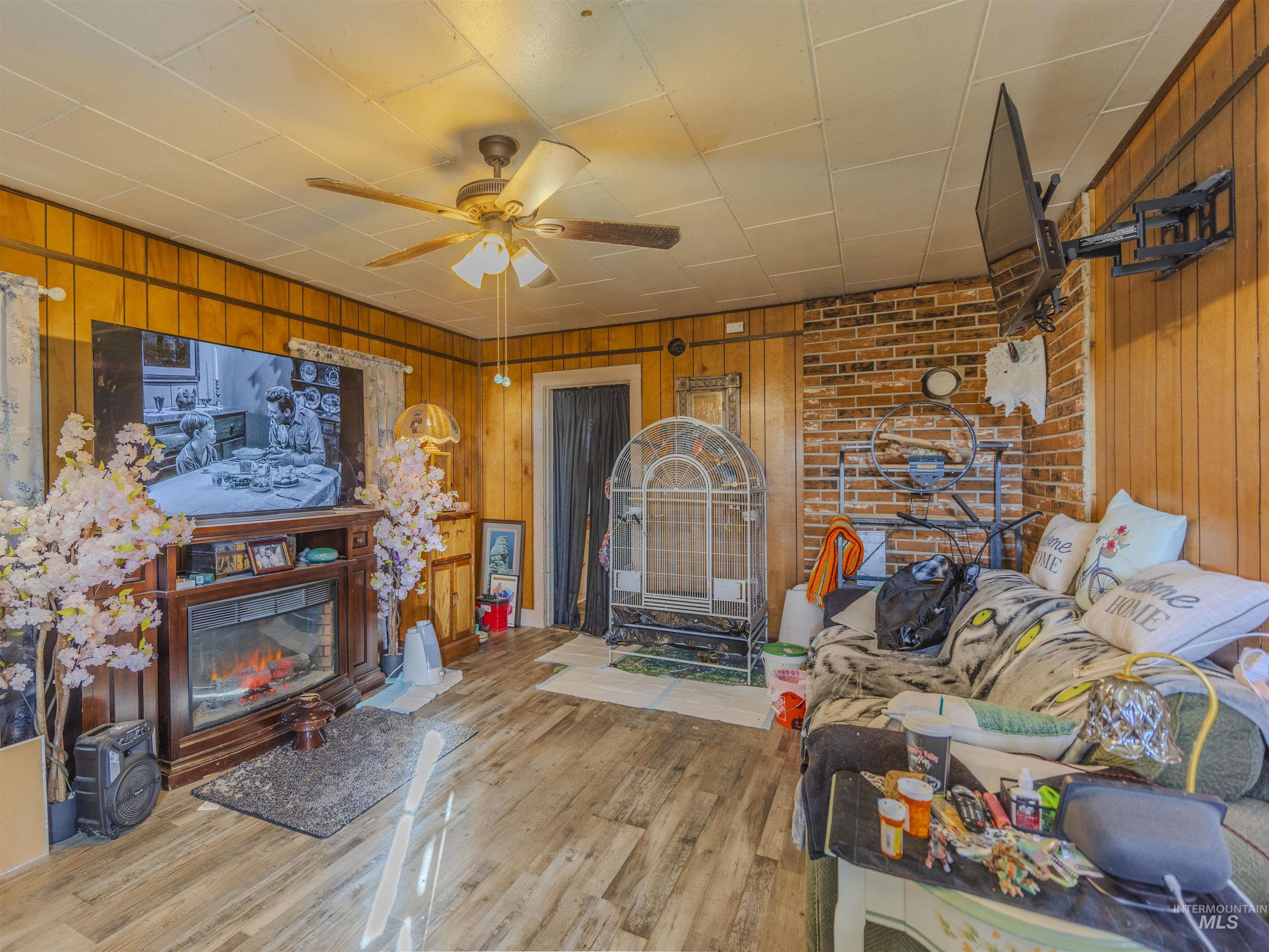 607 6th St., Craigmont, Idaho 83523, 4 Bedrooms, 2 Bathrooms, Residential For Sale, Price $184,000,MLS 98969204