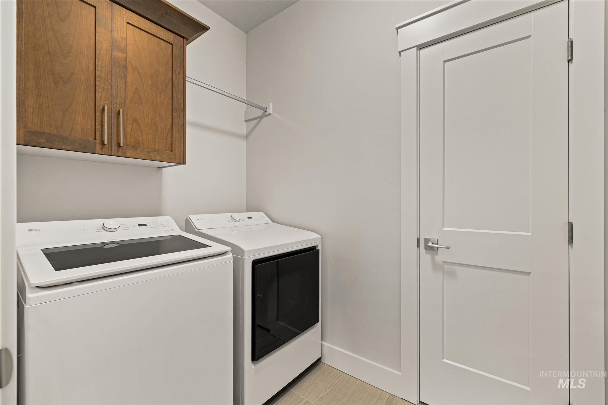 6318 S Utmost Ln., Meridian, Idaho 83642, 3 Bedrooms, 2.5 Bathrooms, Residential For Sale, Price $524,900,MLS 98969209