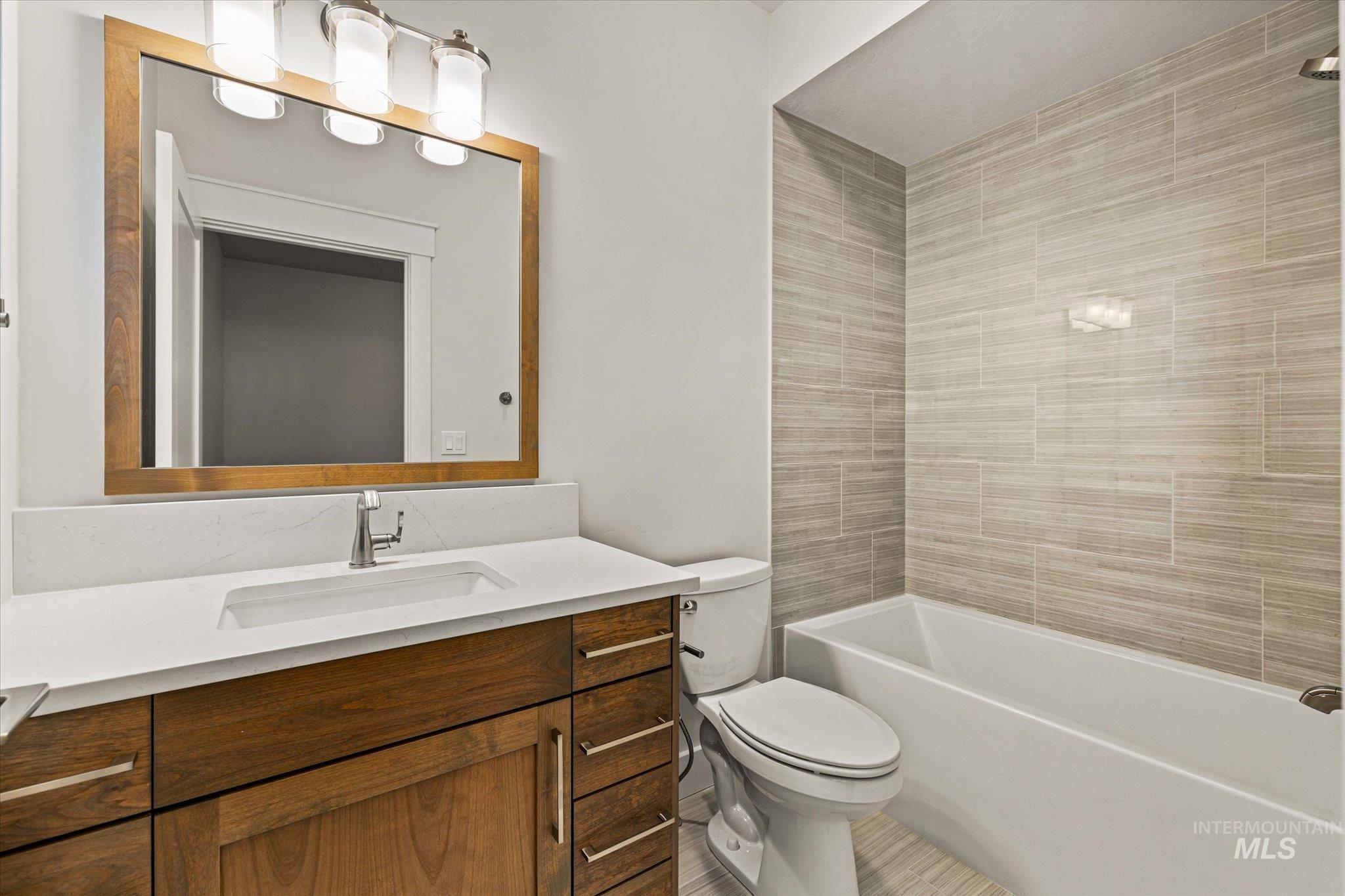 6318 S Utmost Ln., Meridian, Idaho 83642, 3 Bedrooms, 2.5 Bathrooms, Residential For Sale, Price $524,900,MLS 98969209