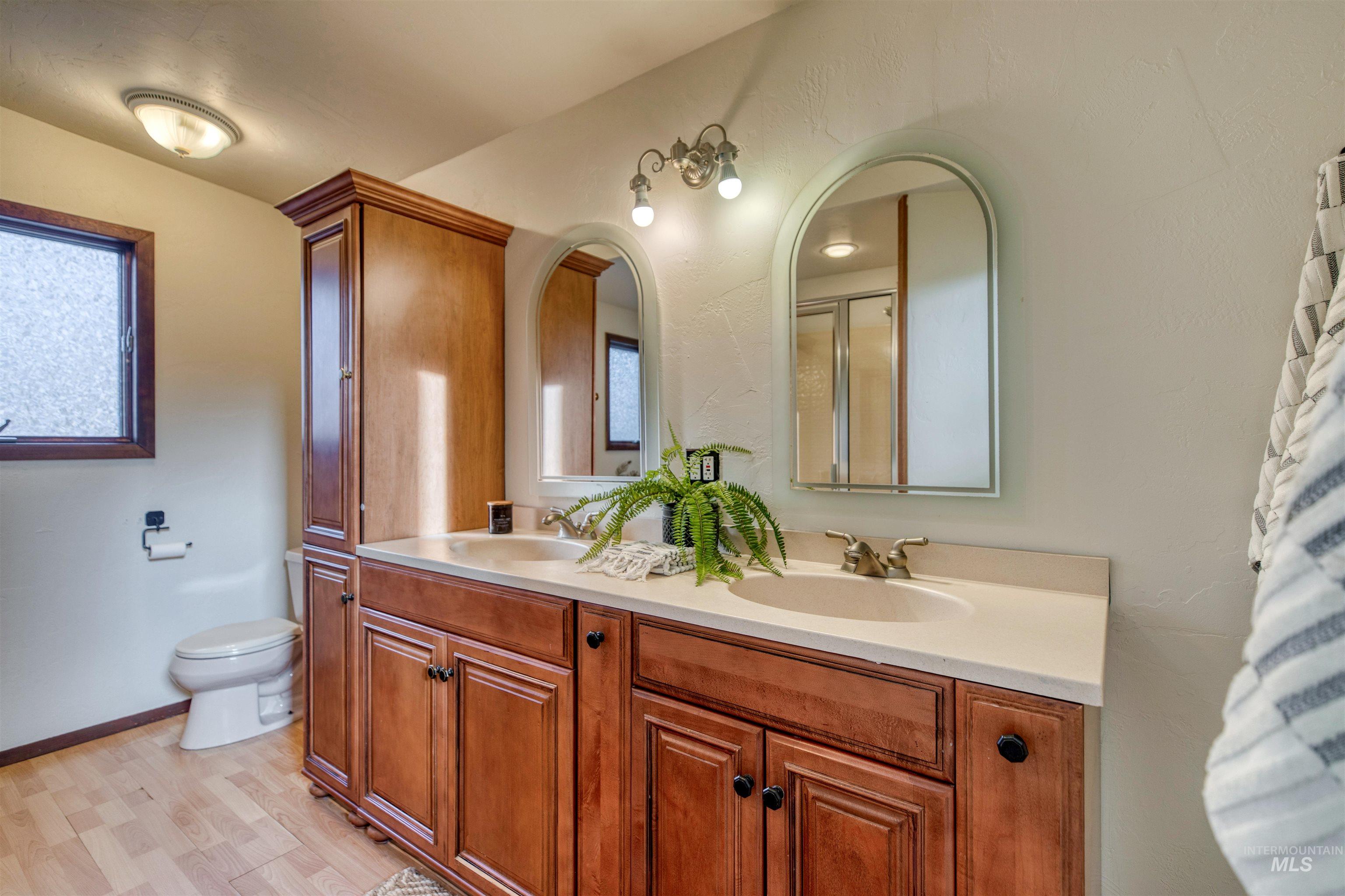 1777 E Holden Ln, Boise, Idaho 83706, 4 Bedrooms, 2.5 Bathrooms, Residential For Sale, Price $1,200,000,MLS 98969210