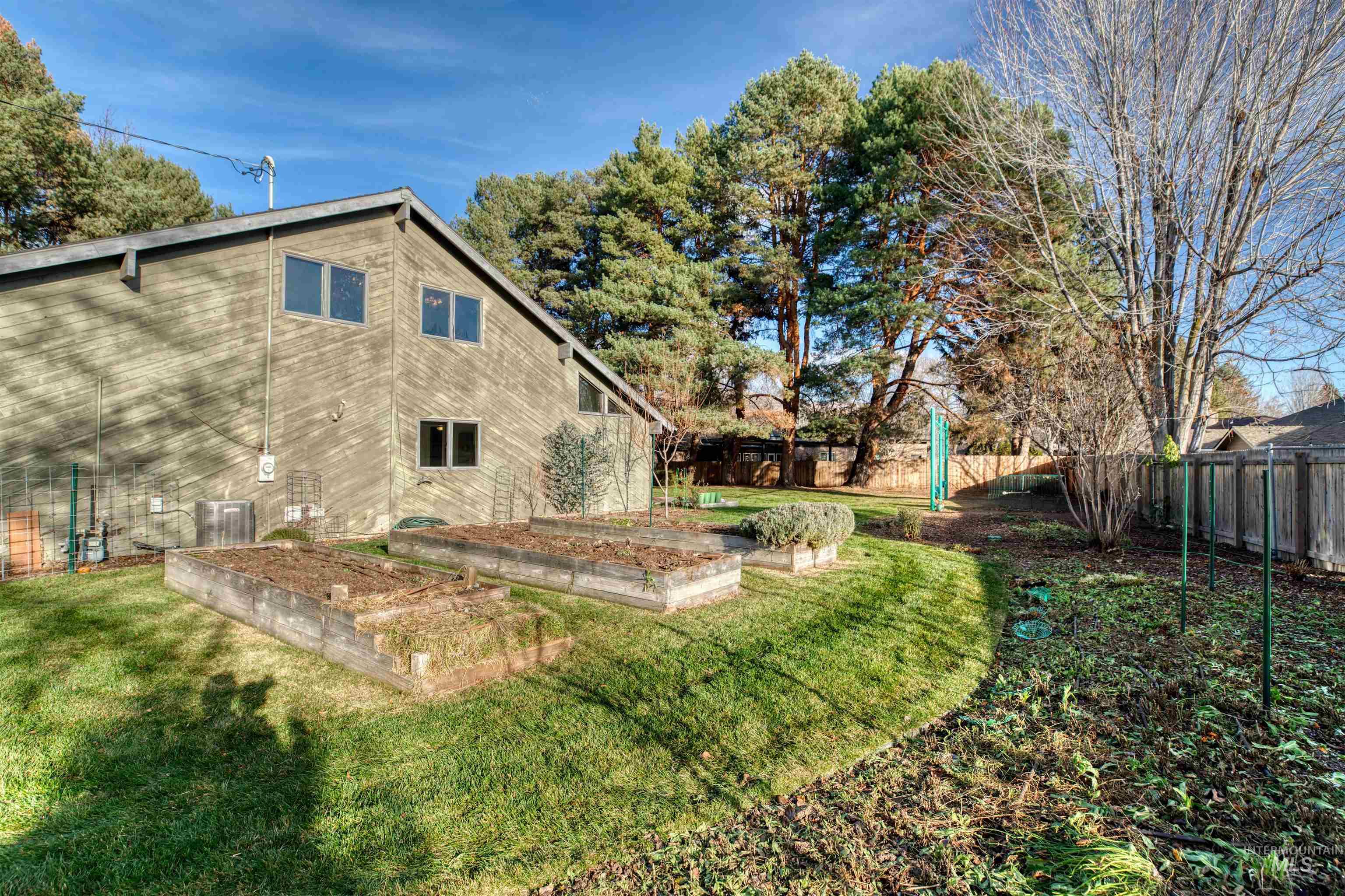 1777 E Holden Ln, Boise, Idaho 83706, 4 Bedrooms, 2.5 Bathrooms, Residential For Sale, Price $1,200,000,MLS 98969210