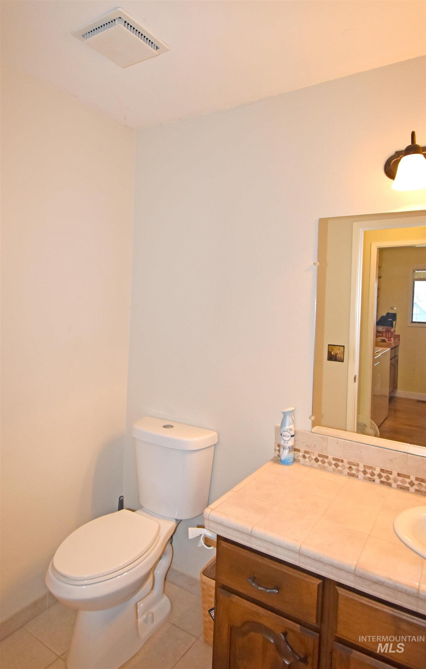 1045 Post Lane, Clarkston, Washington 99403, 5 Bedrooms, 3.5 Bathrooms, Residential For Sale, Price $695,000,MLS 98969211