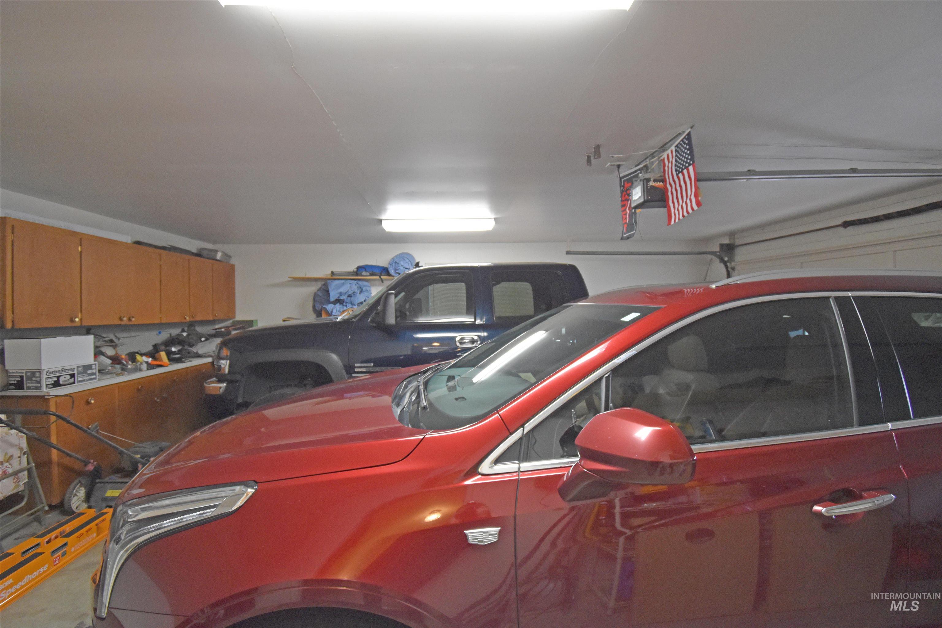 1045 Post Lane, Clarkston, Washington 99403, 5 Bedrooms, 3.5 Bathrooms, Residential For Sale, Price $695,000,MLS 98969211