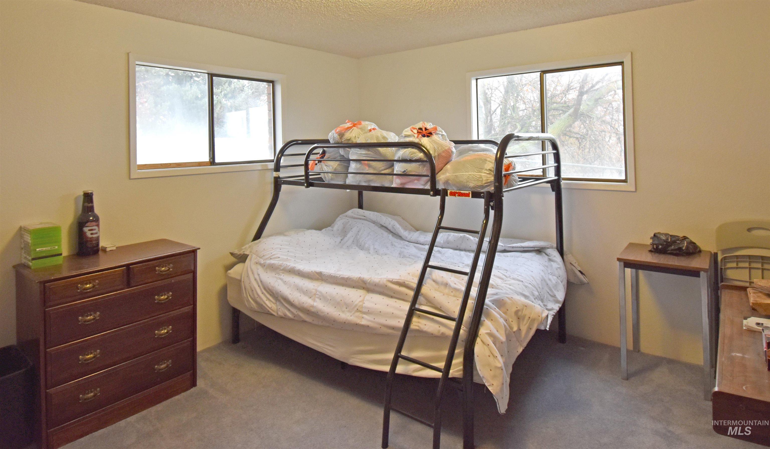 1045 Post Lane, Clarkston, Washington 99403, 5 Bedrooms, 3.5 Bathrooms, Residential For Sale, Price $695,000,MLS 98969211