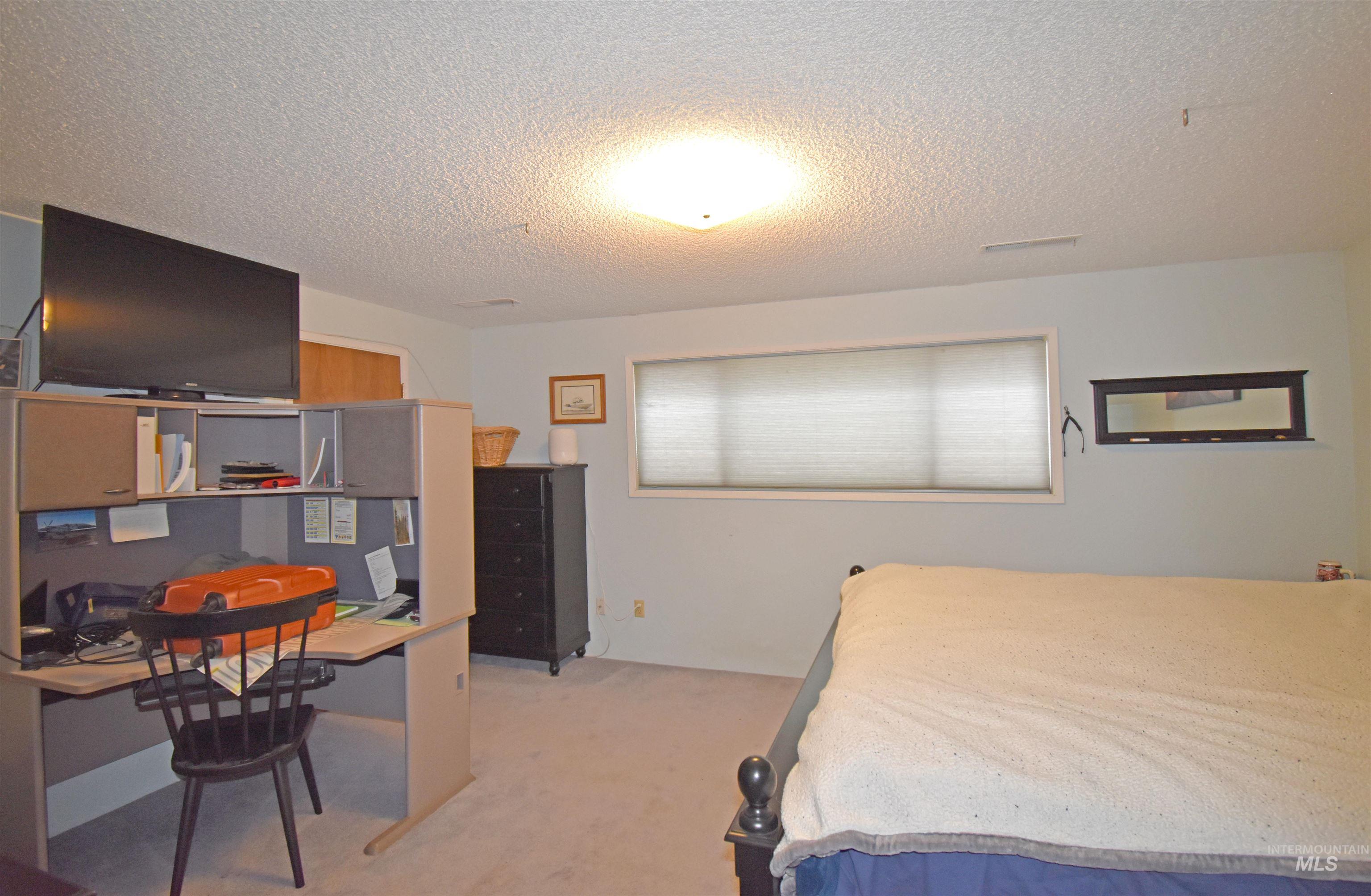 1045 Post Lane, Clarkston, Washington 99403, 5 Bedrooms, 3.5 Bathrooms, Residential For Sale, Price $660,000,MLS 98969211