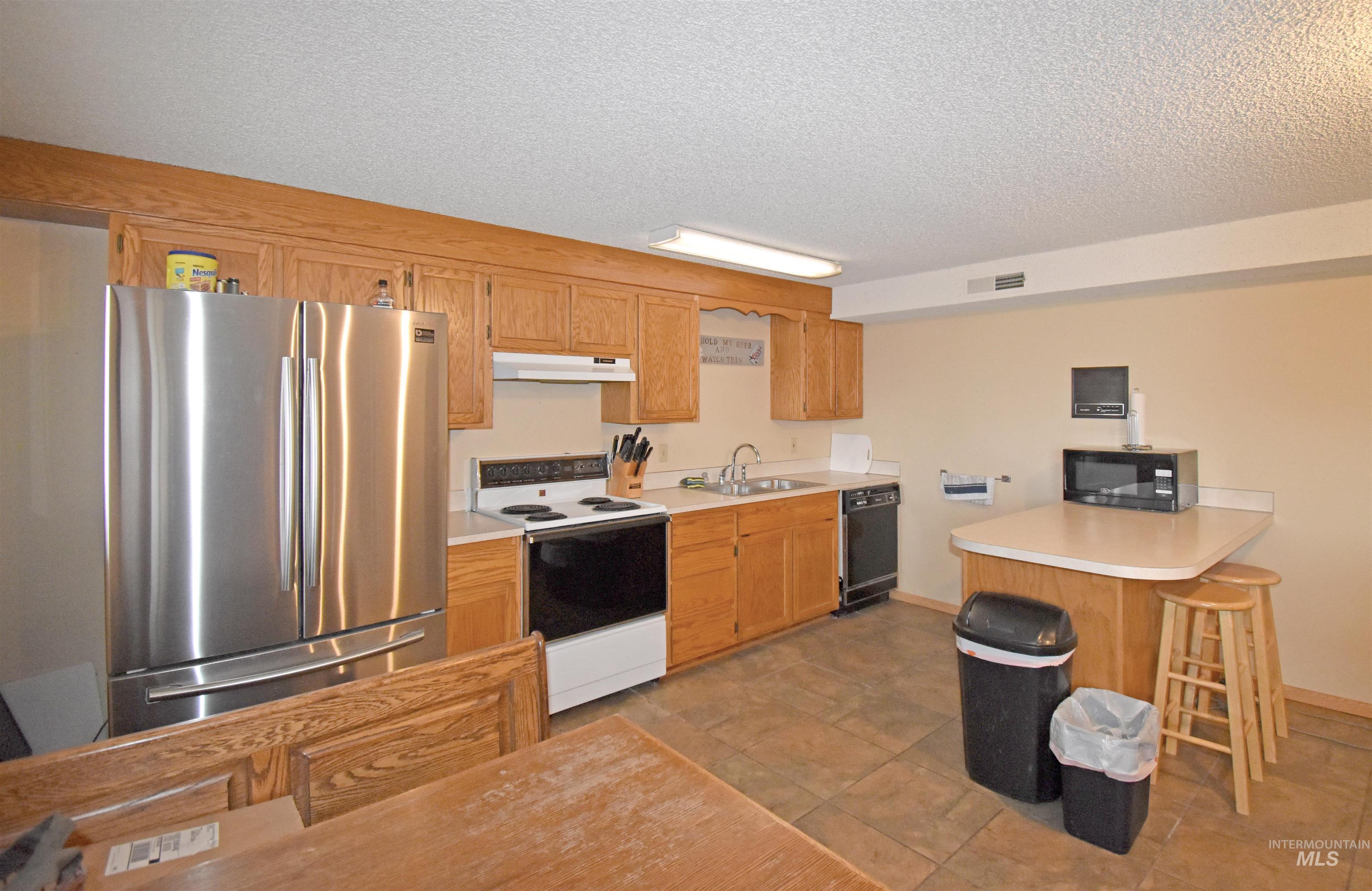 1045 Post Lane, Clarkston, Washington 99403, 5 Bedrooms, 3.5 Bathrooms, Residential For Sale, Price $660,000,MLS 98969211