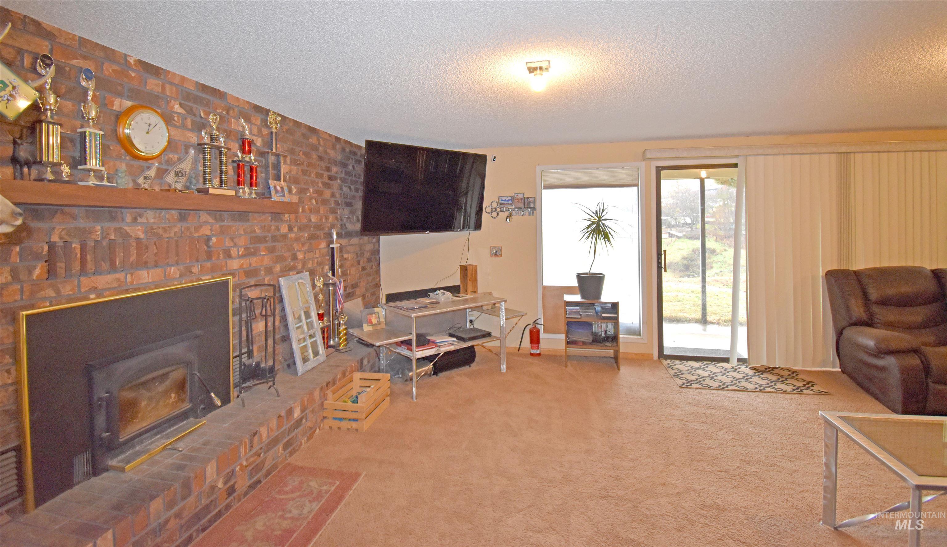1045 Post Lane, Clarkston, Washington 99403, 5 Bedrooms, 3.5 Bathrooms, Residential For Sale, Price $660,000,MLS 98969211