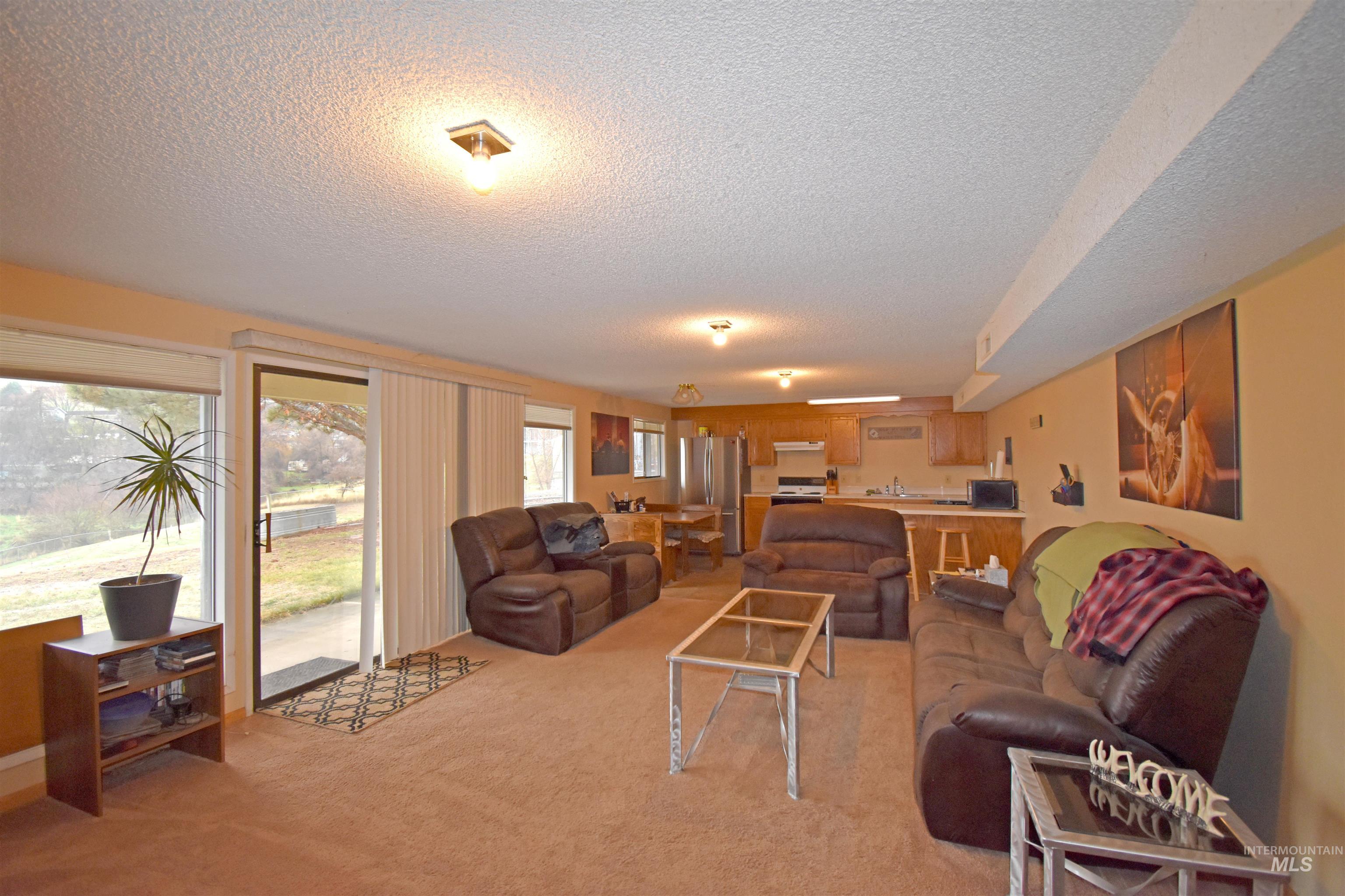 1045 Post Lane, Clarkston, Washington 99403, 5 Bedrooms, 3.5 Bathrooms, Residential For Sale, Price $660,000,MLS 98969211