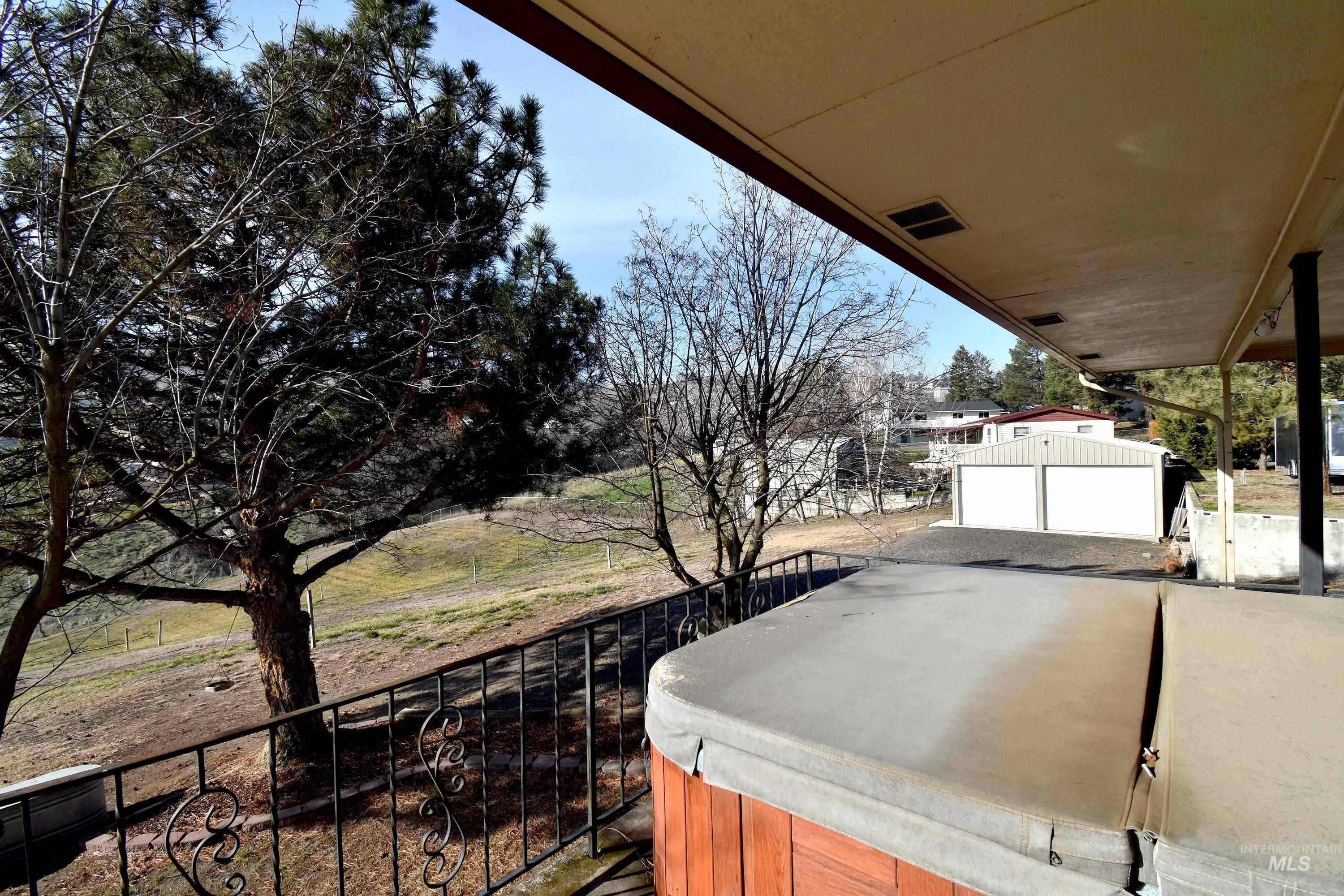 1045 Post Lane, Clarkston, Washington 99403, 5 Bedrooms, 3.5 Bathrooms, Residential For Sale, Price $695,000, 98969211