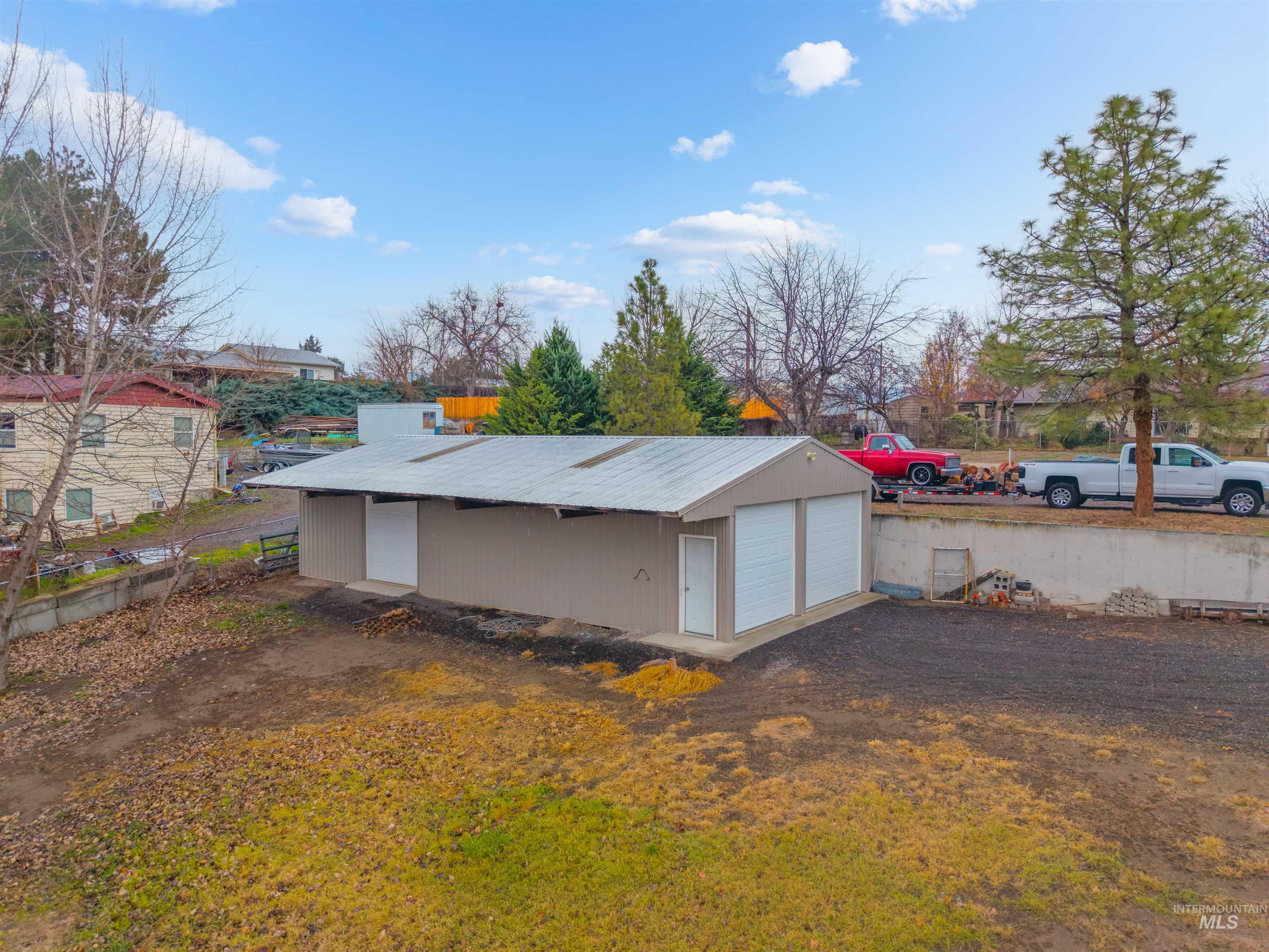 1045 Post Lane, Clarkston, Washington 99403, 5 Bedrooms, 3.5 Bathrooms, Residential For Sale, Price $660,000,MLS 98969211