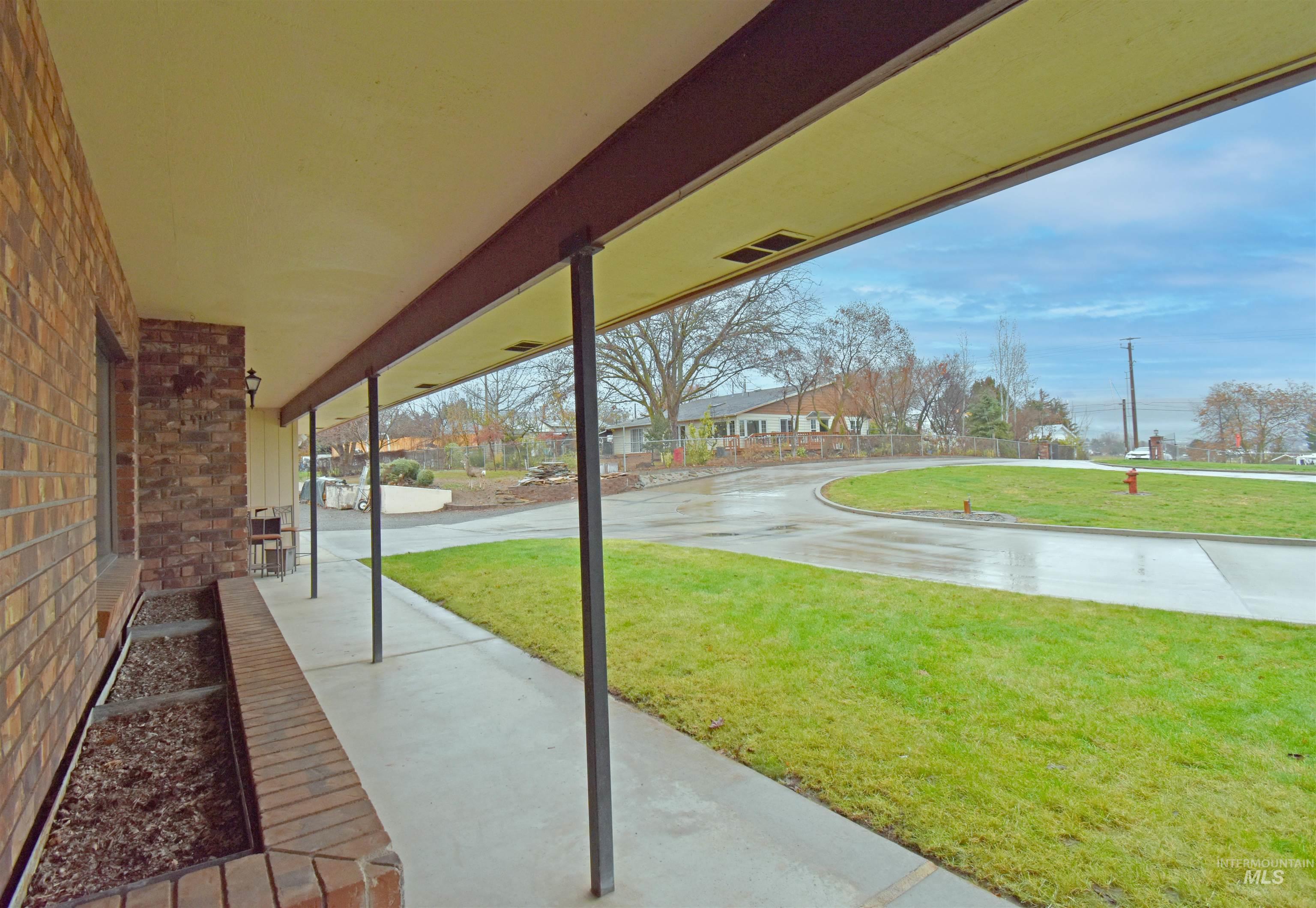 1045 Post Lane, Clarkston, Washington 99403, 5 Bedrooms, 3.5 Bathrooms, Residential For Sale, Price $695,000, 98969211