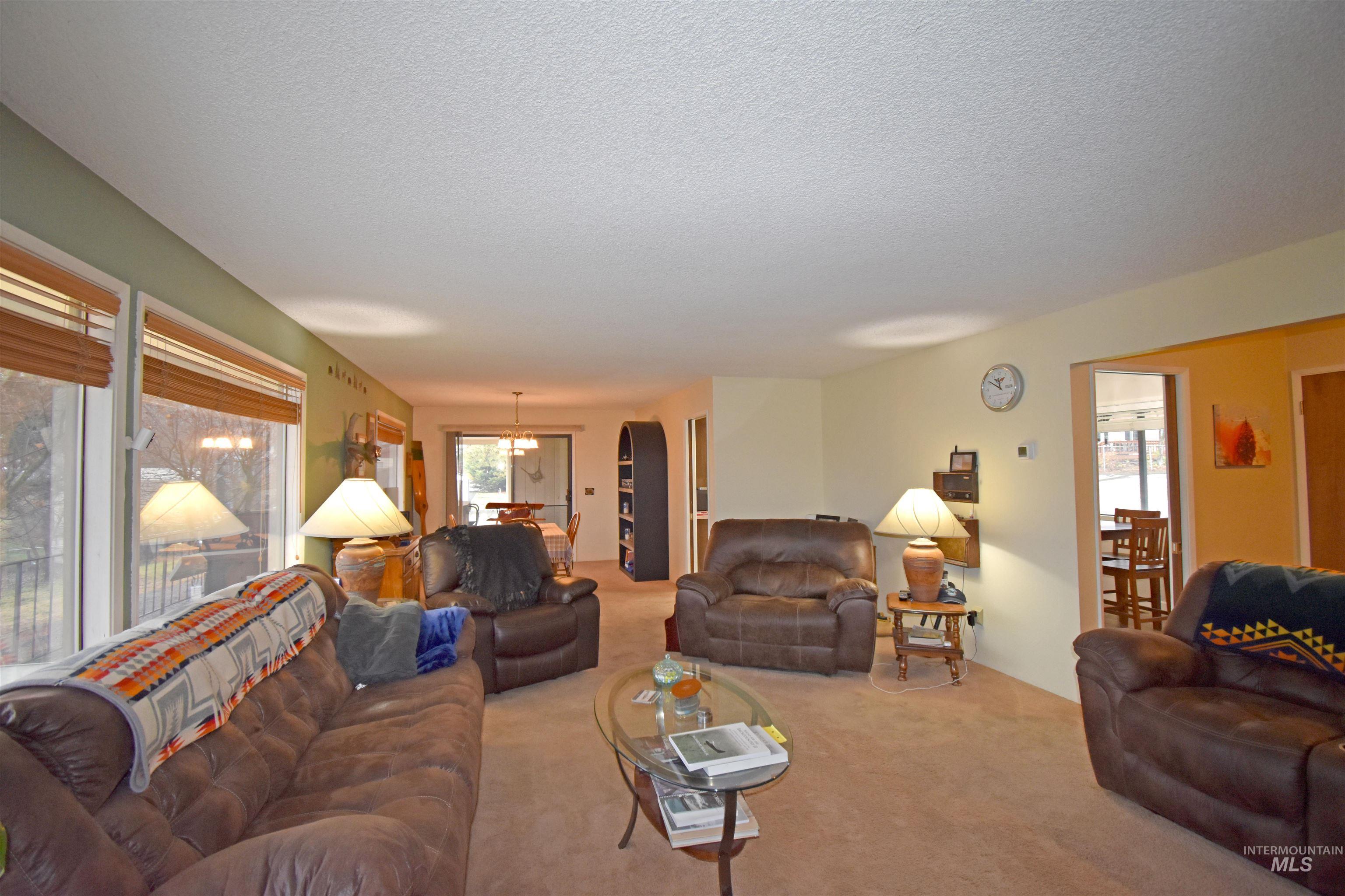 1045 Post Lane, Clarkston, Washington 99403, 5 Bedrooms, 3.5 Bathrooms, Residential For Sale, Price $660,000,MLS 98969211