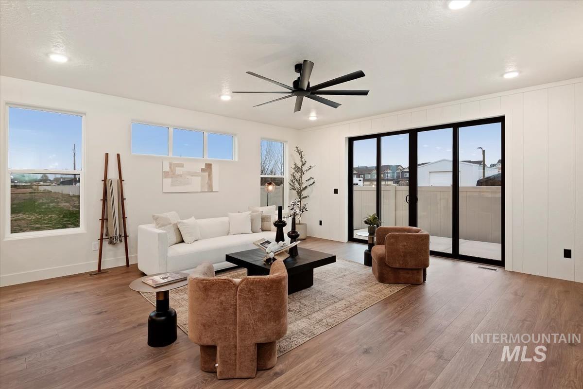 60 N Feather Reed Ave., Meridian, Idaho 83642, 4 Bedrooms, 2.5 Bathrooms, Residential For Sale, Price $615,000,MLS 98969215