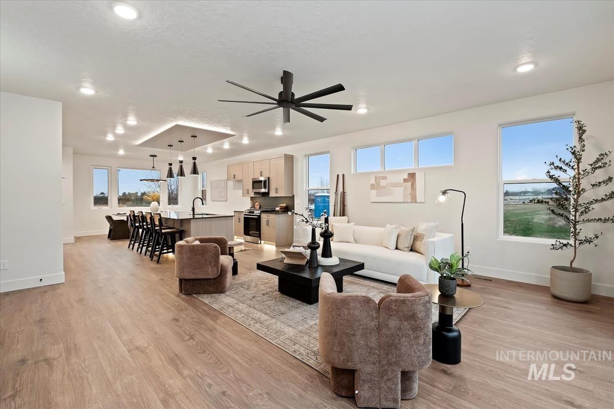 60 N Feather Reed Ave., Meridian, Idaho 83642, 4 Bedrooms, 2.5 Bathrooms, Residential For Sale, Price $615,000,MLS 98969215