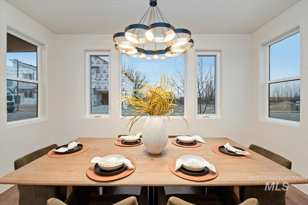 60 N Feather Reed Ave., Meridian, Idaho 83642, 4 Bedrooms, 2.5 Bathrooms, Residential For Sale, Price $615,000,MLS 98969215