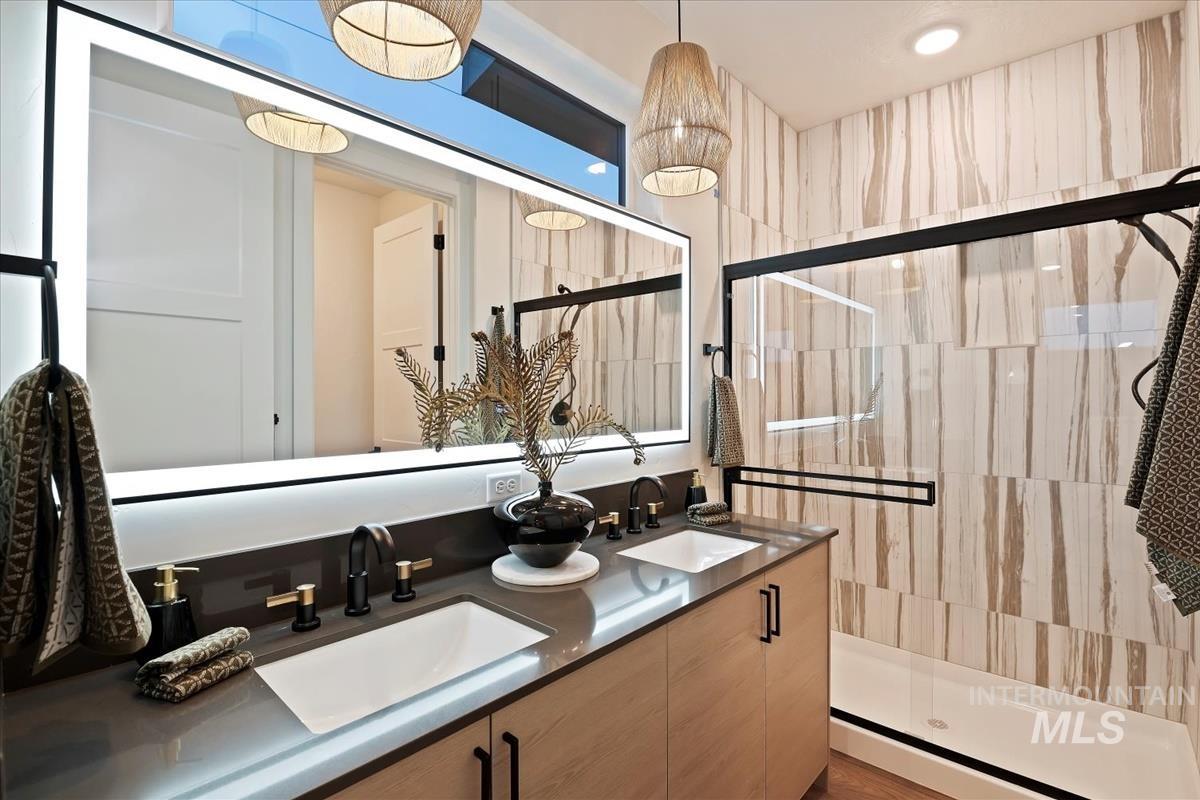 60 N Feather Reed Ave., Meridian, Idaho 83642, 4 Bedrooms, 2.5 Bathrooms, Residential For Sale, Price $615,000,MLS 98969215