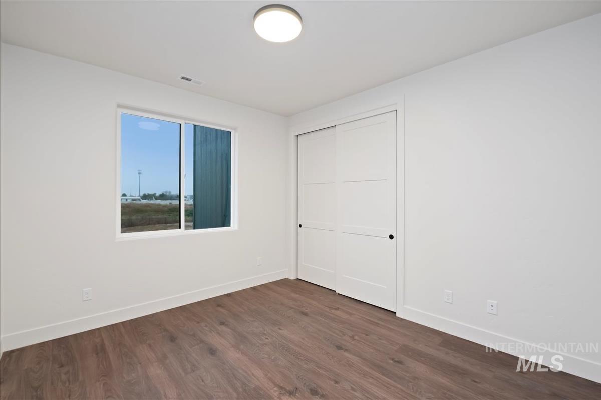 60 N Feather Reed Ave., Meridian, Idaho 83642, 4 Bedrooms, 2.5 Bathrooms, Residential For Sale, Price $615,000,MLS 98969215